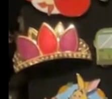 Rapunzel Tiara Pin front