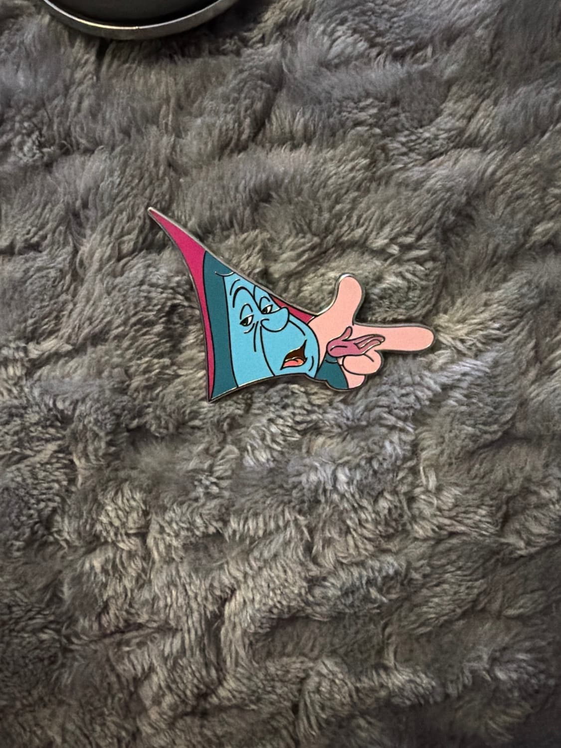 Caterpillar pointing -Alice in Wonderland Puzzle Blind Box