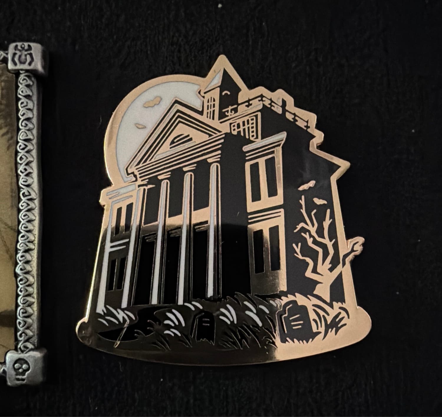 D23 - Gold Member Welcome Gift 2019 - 10 Fan-Tastic Milestones Pin Set - Haunted Mansion ONLY