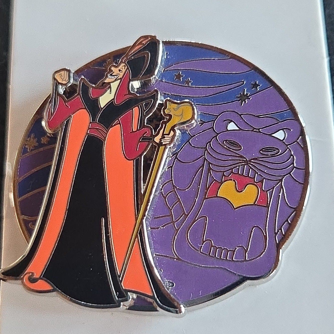 Jafar at the Cave of Wonders - Disney Villains Pin front