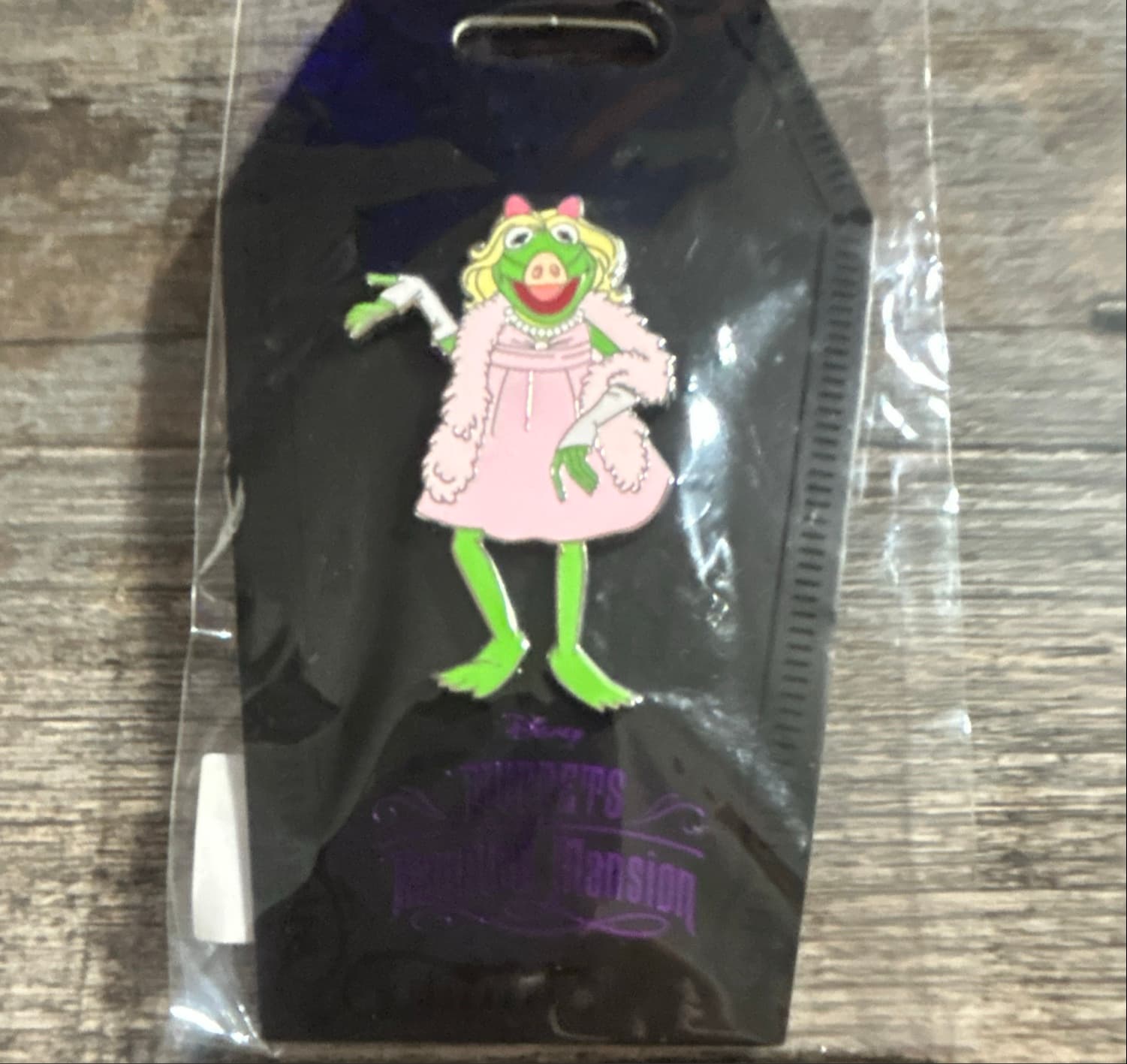 D23 Kermit the Frog as Miss Piggy - Character Connection Mystery Collection - The Muppets Haunted Mansion