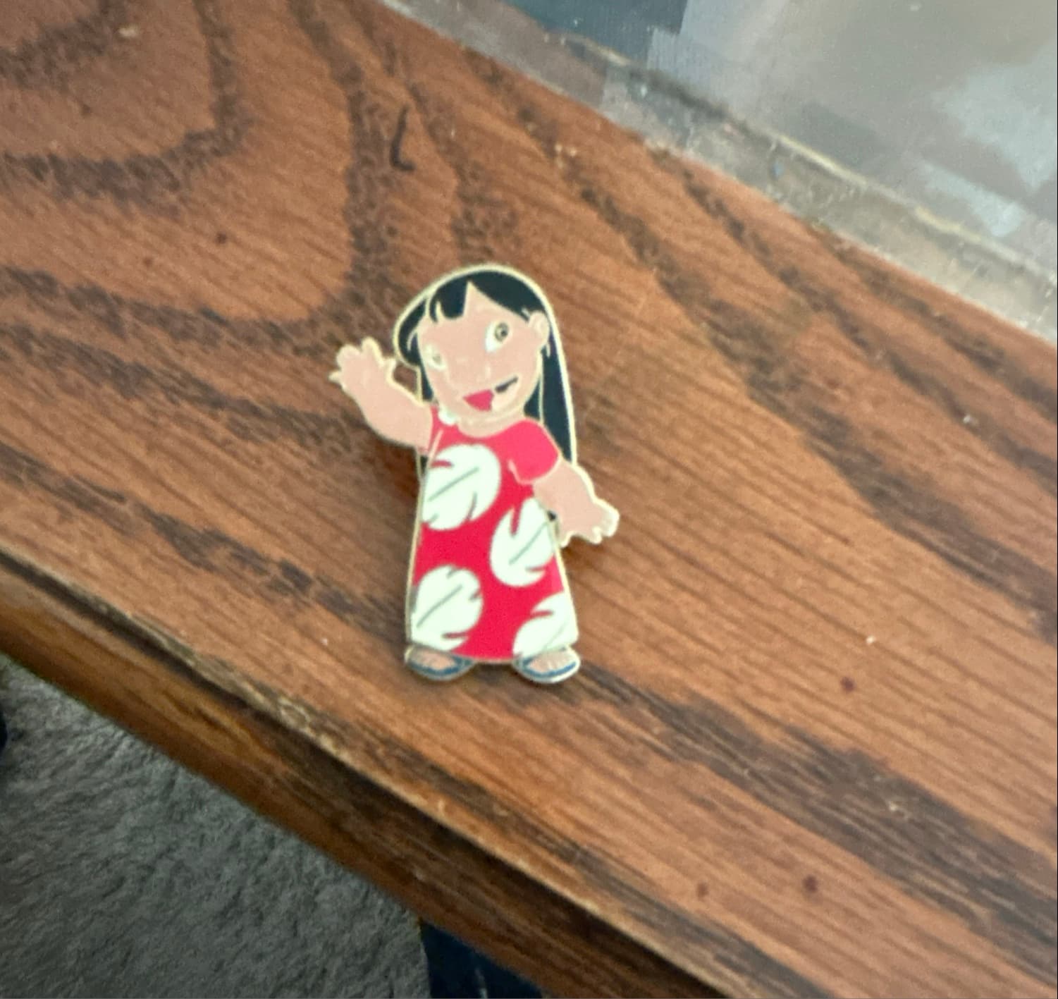 Lilo waving front
