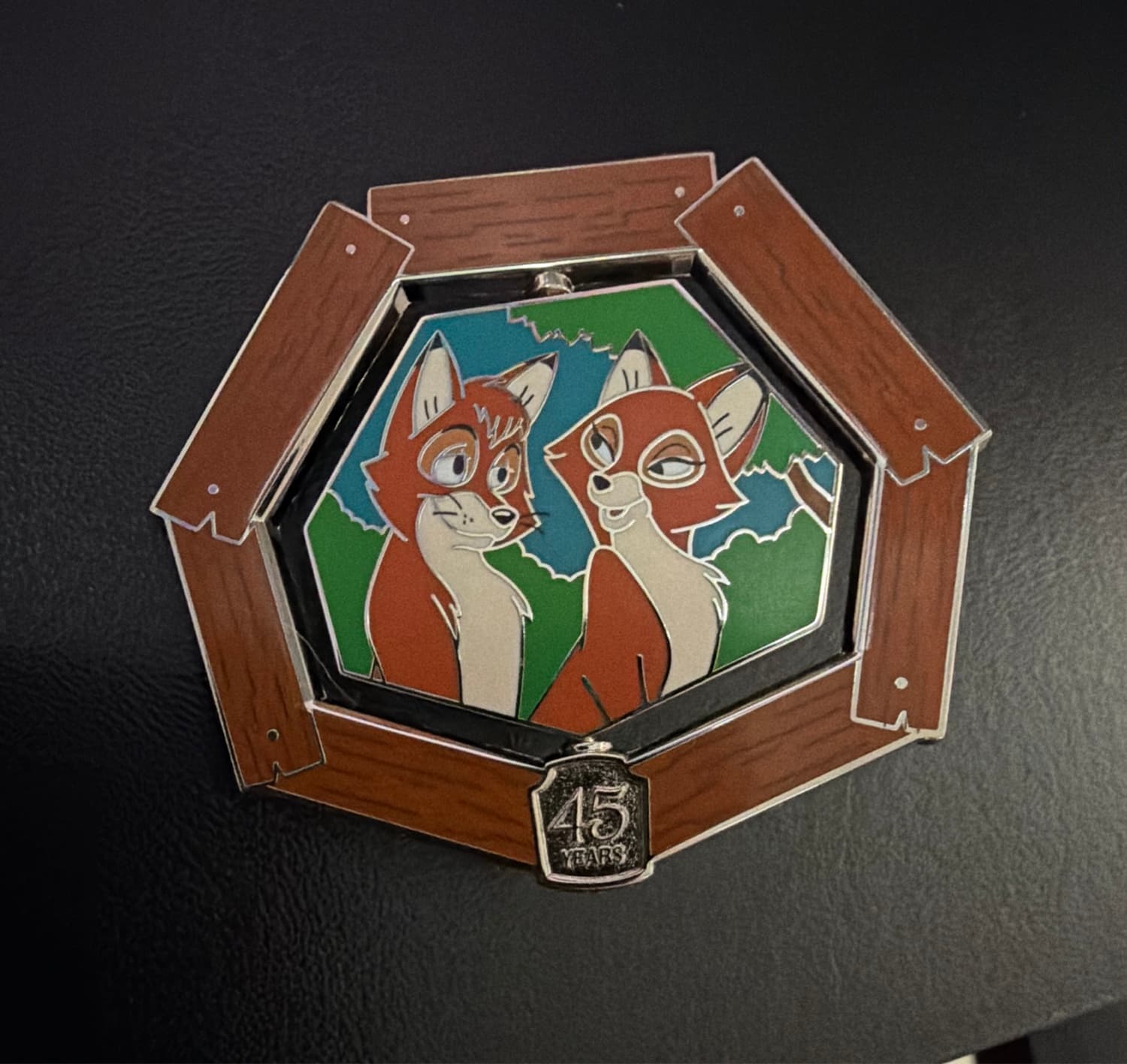 The Fox and the Hound 45th Anniversary Spinner Pin – Limited Release