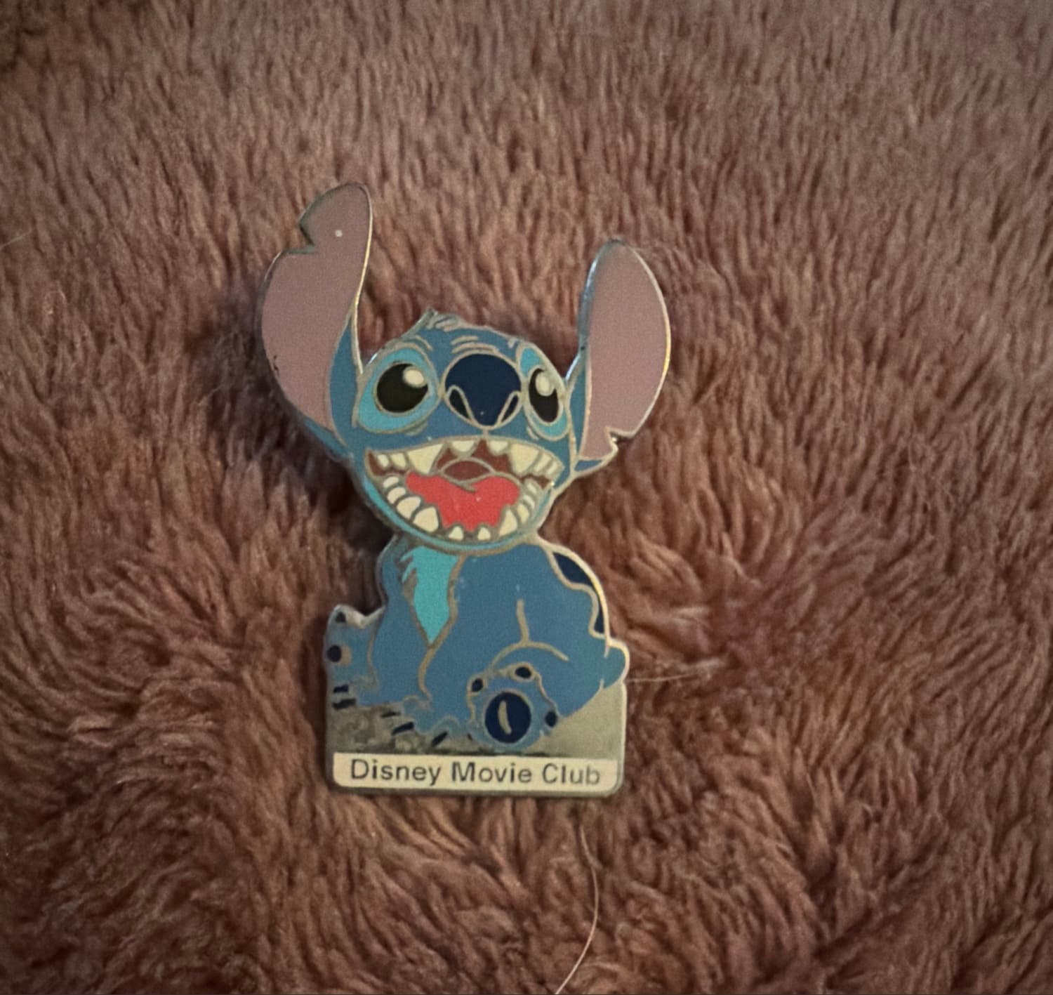 Stitch - Disney Movie Club Exclusive Pin front