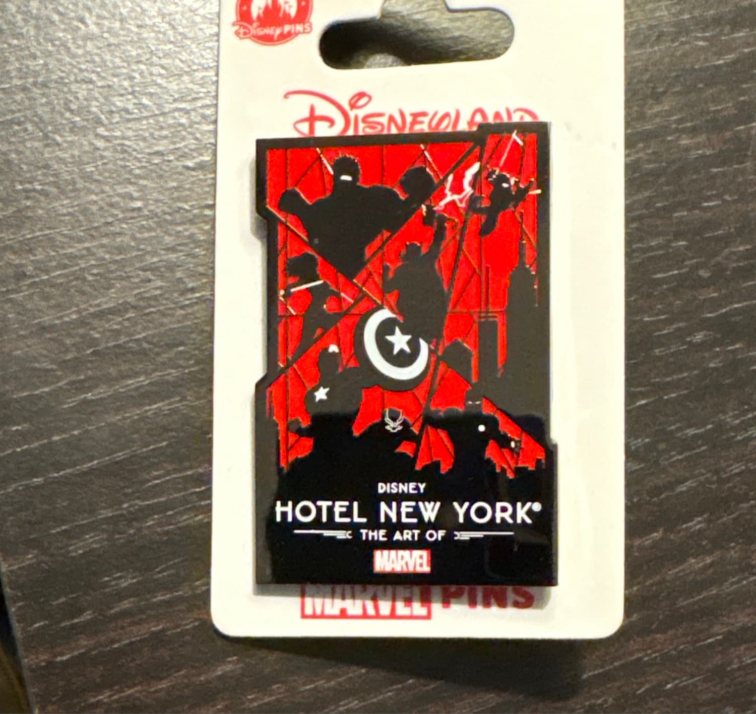 Marvel Super Heroes Disney Hotel New York - The Art of Marvel Pin
