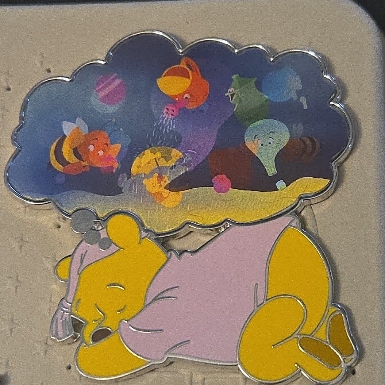 Sleeping Winnie the Pooh with Flowers front