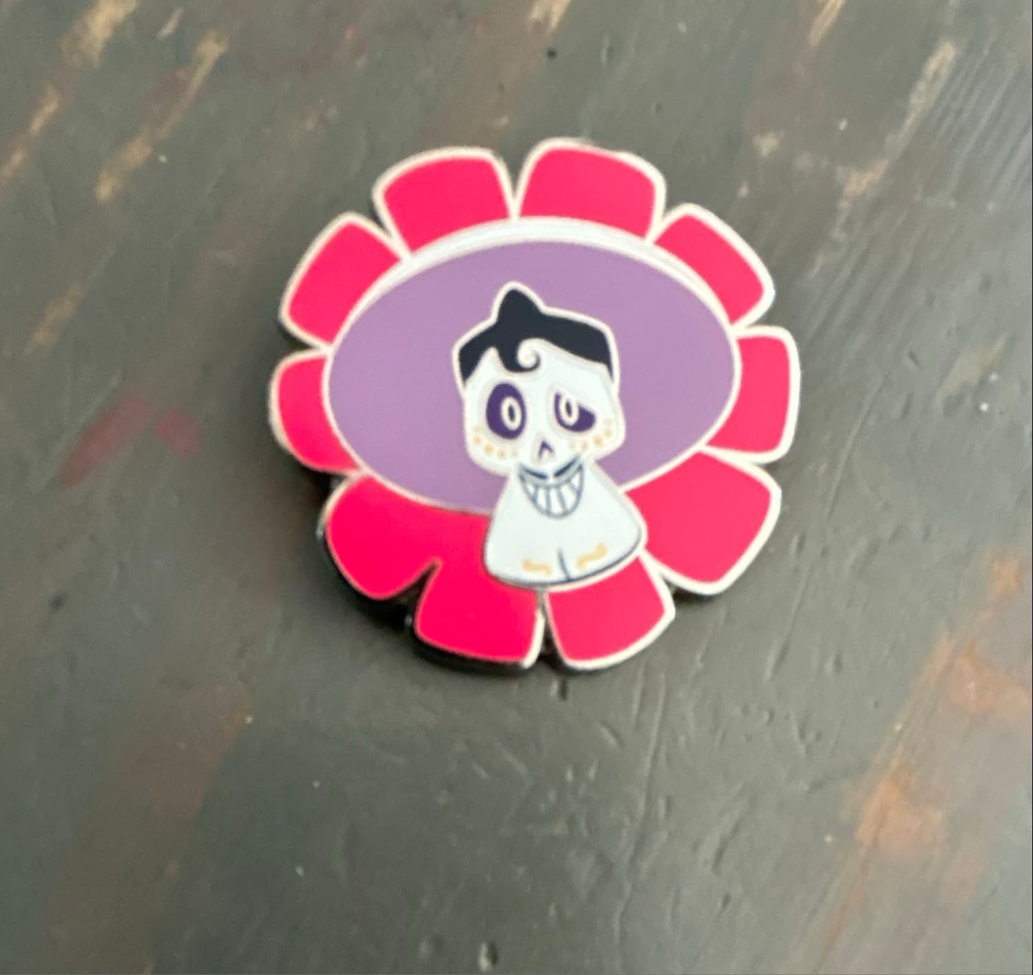 Héctor Framed Marigold Flowers Pin
