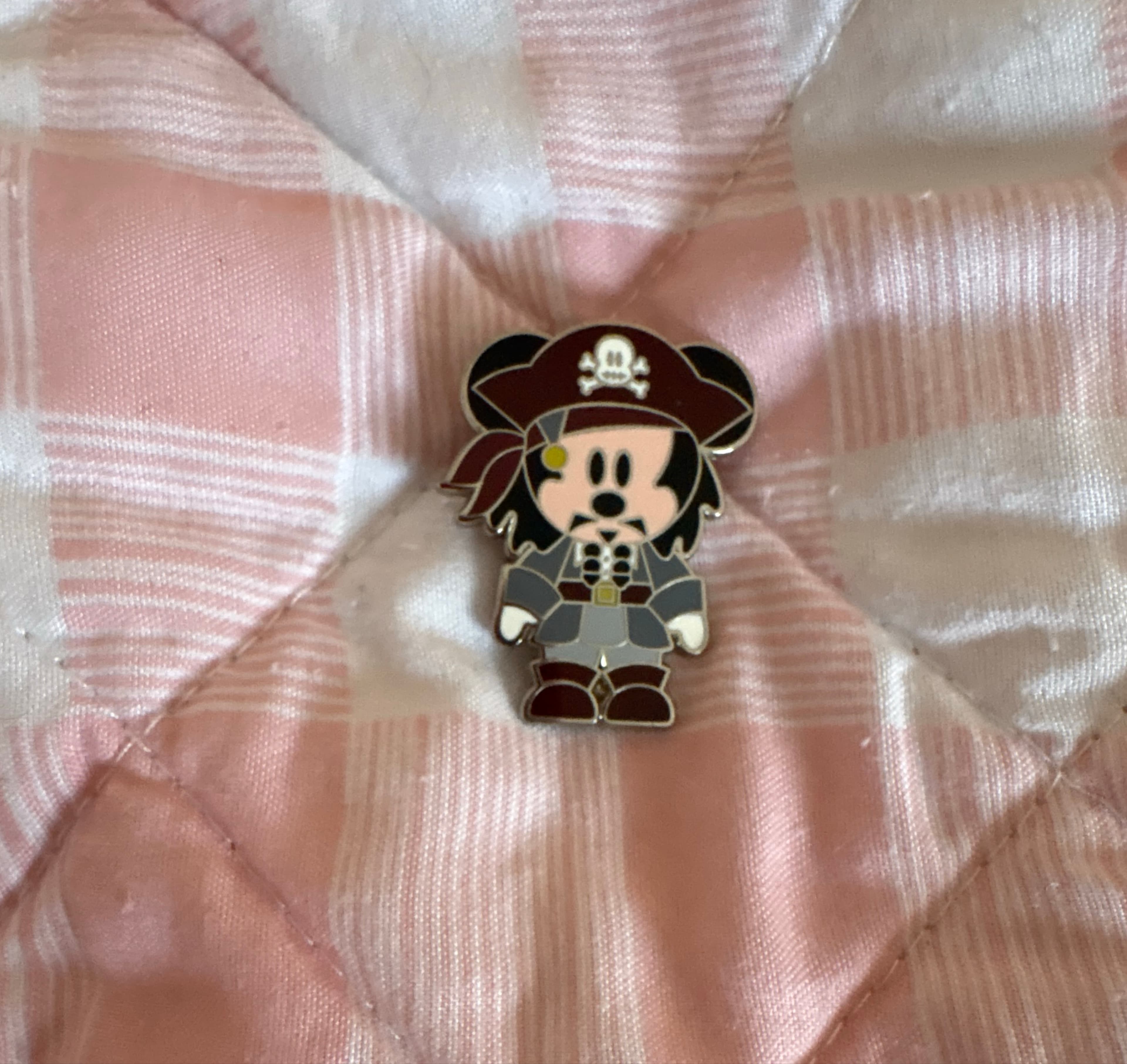Mickey Mouse - Pirates of the Caribbean - Cute Characters Pin front