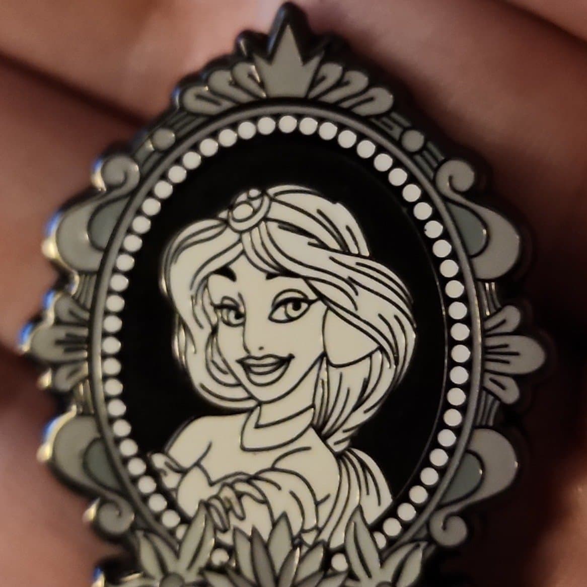 Jasmine - Princess Black and White Cameo