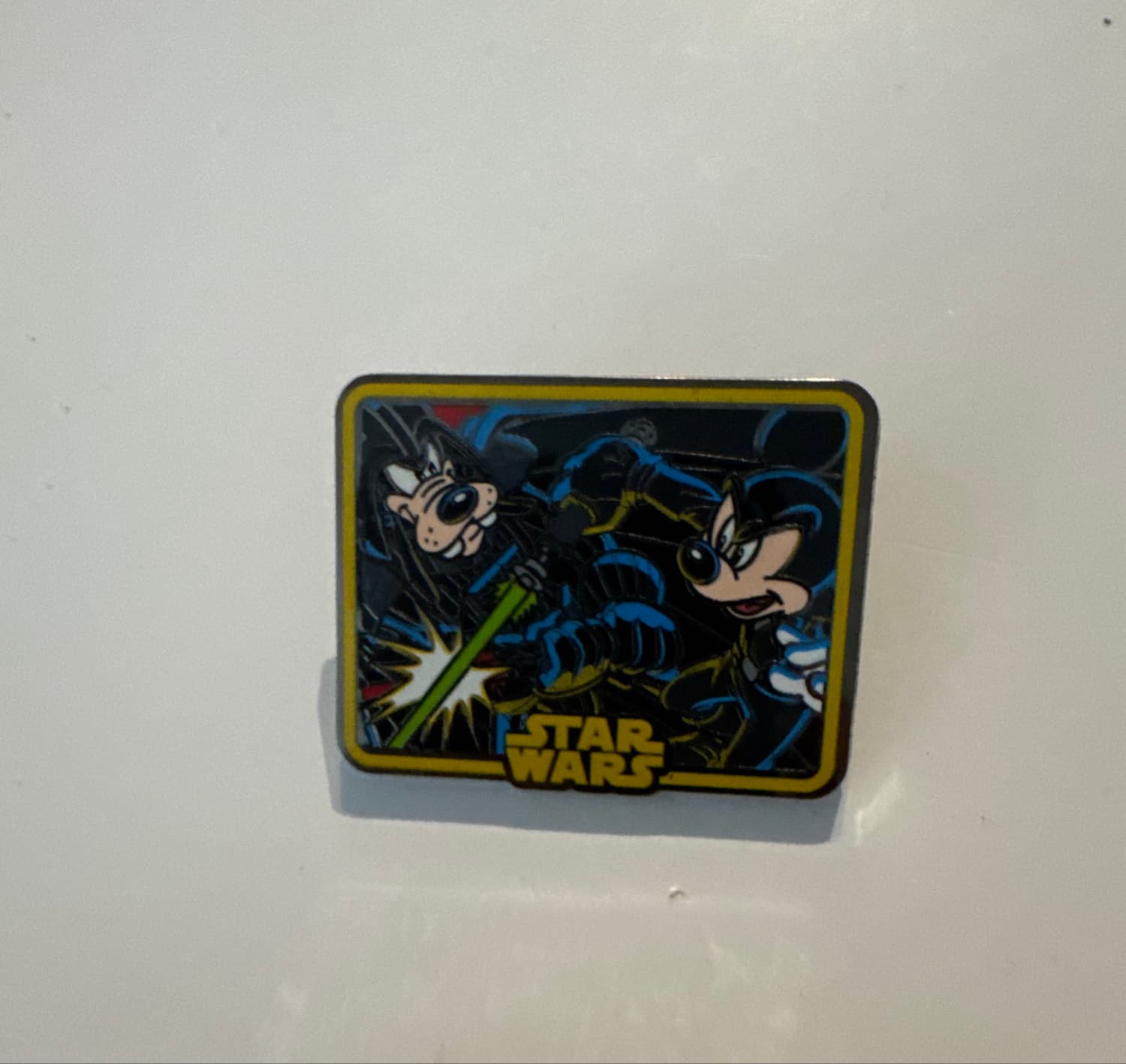 Mickey as Luke Skywalker & Goofy as Darth Vader - Jedi Training Academy Pin