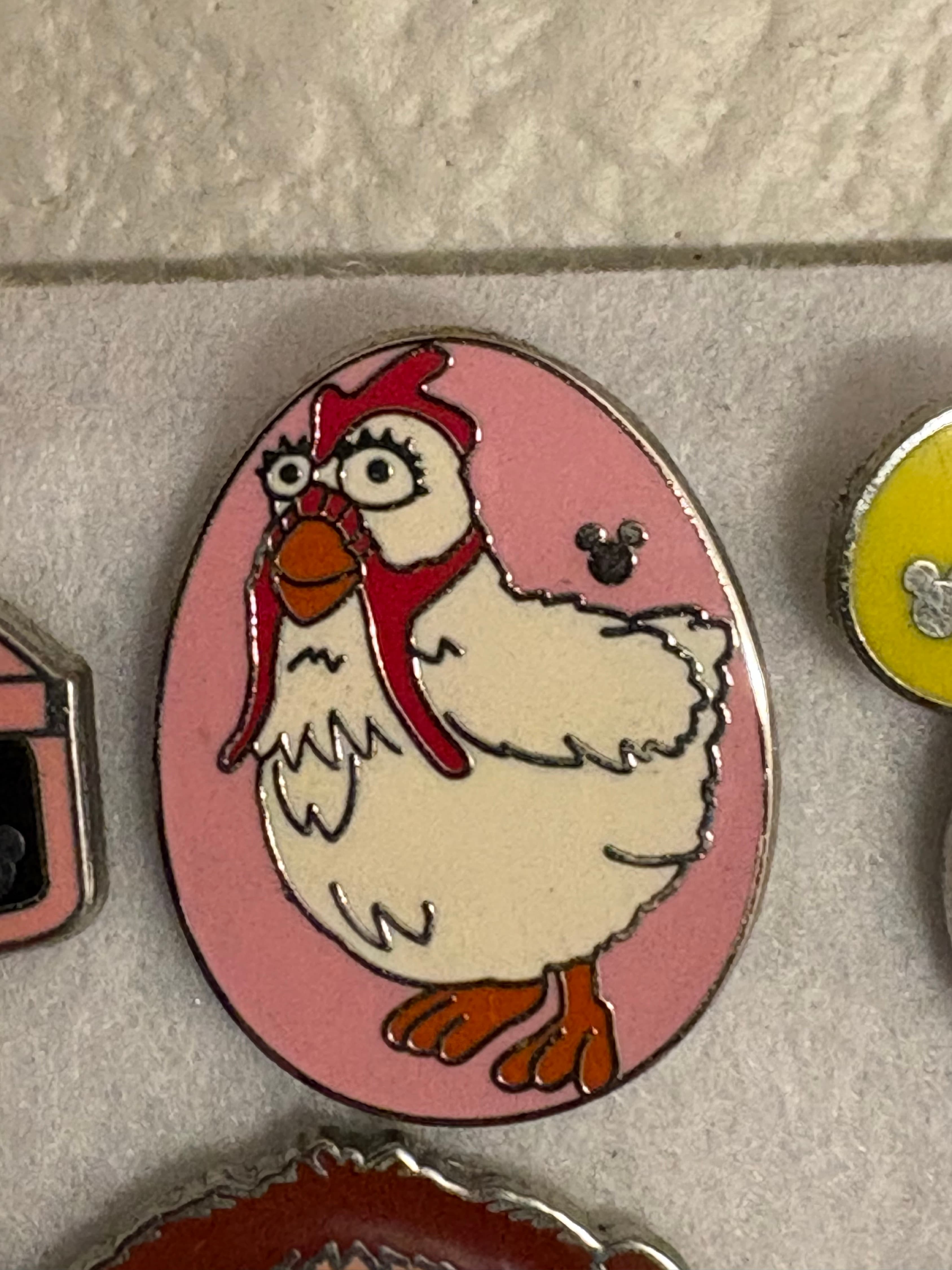 Camilla the Chicken - WDW Hidden Mickey Series 2013 Wave B: Disney Birds Collection