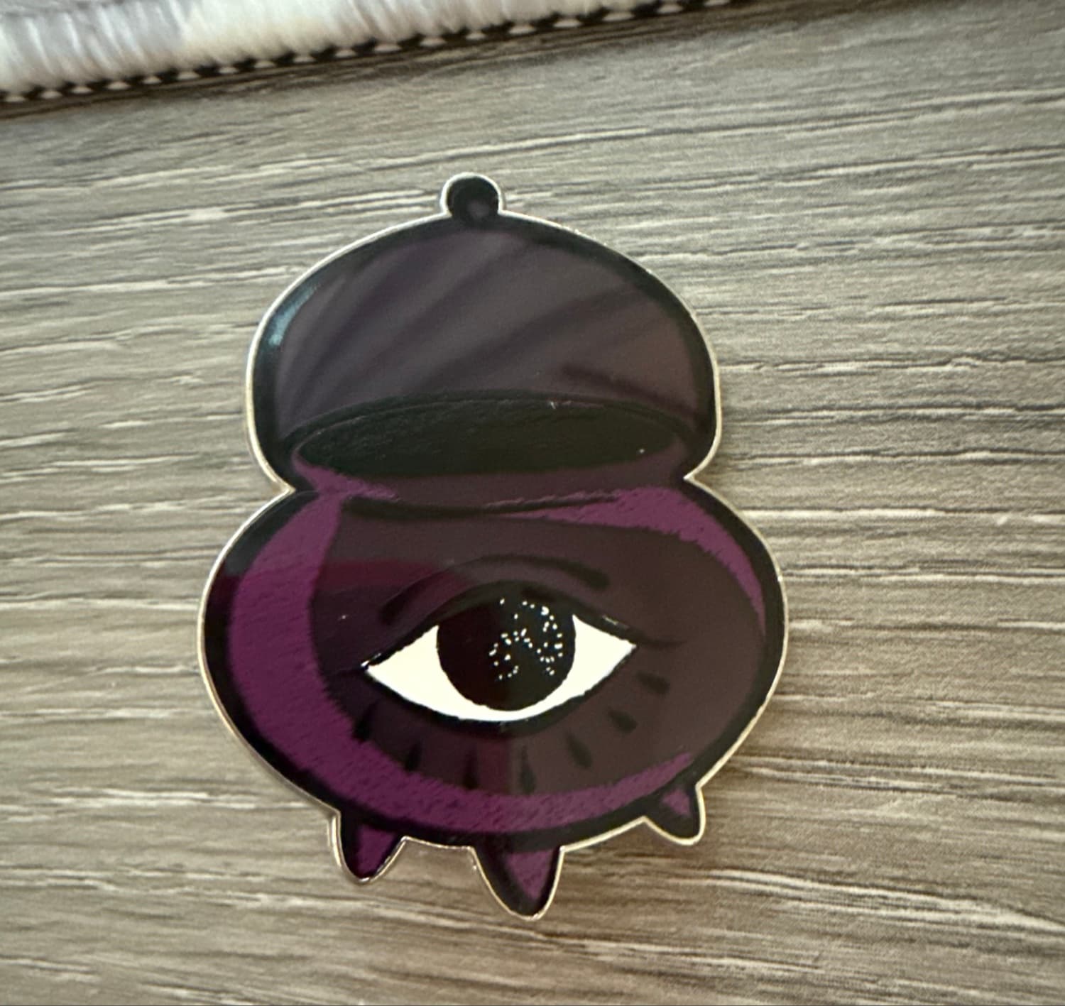 Hocus Pocus Villains Spelltacular Cauldron Eye Pin