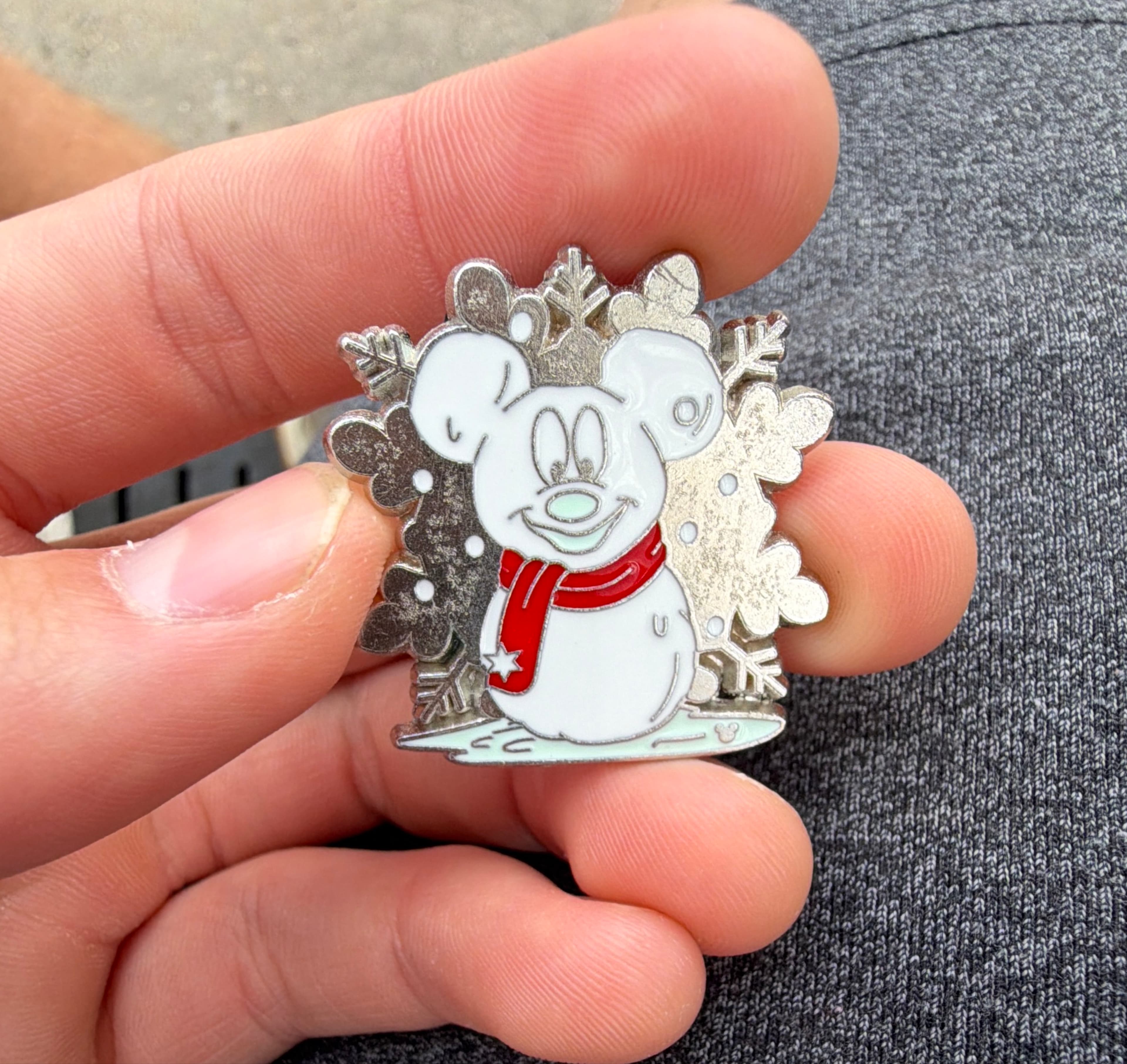 Mickey Mouse Snowman front