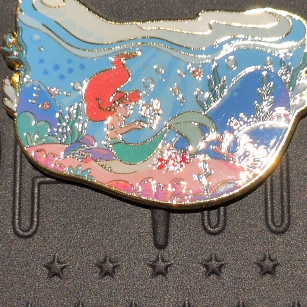 ARIEL- UNDERSEA ENCHANTMENT - Little Mermaid - Gold Glittered Disney Pins
