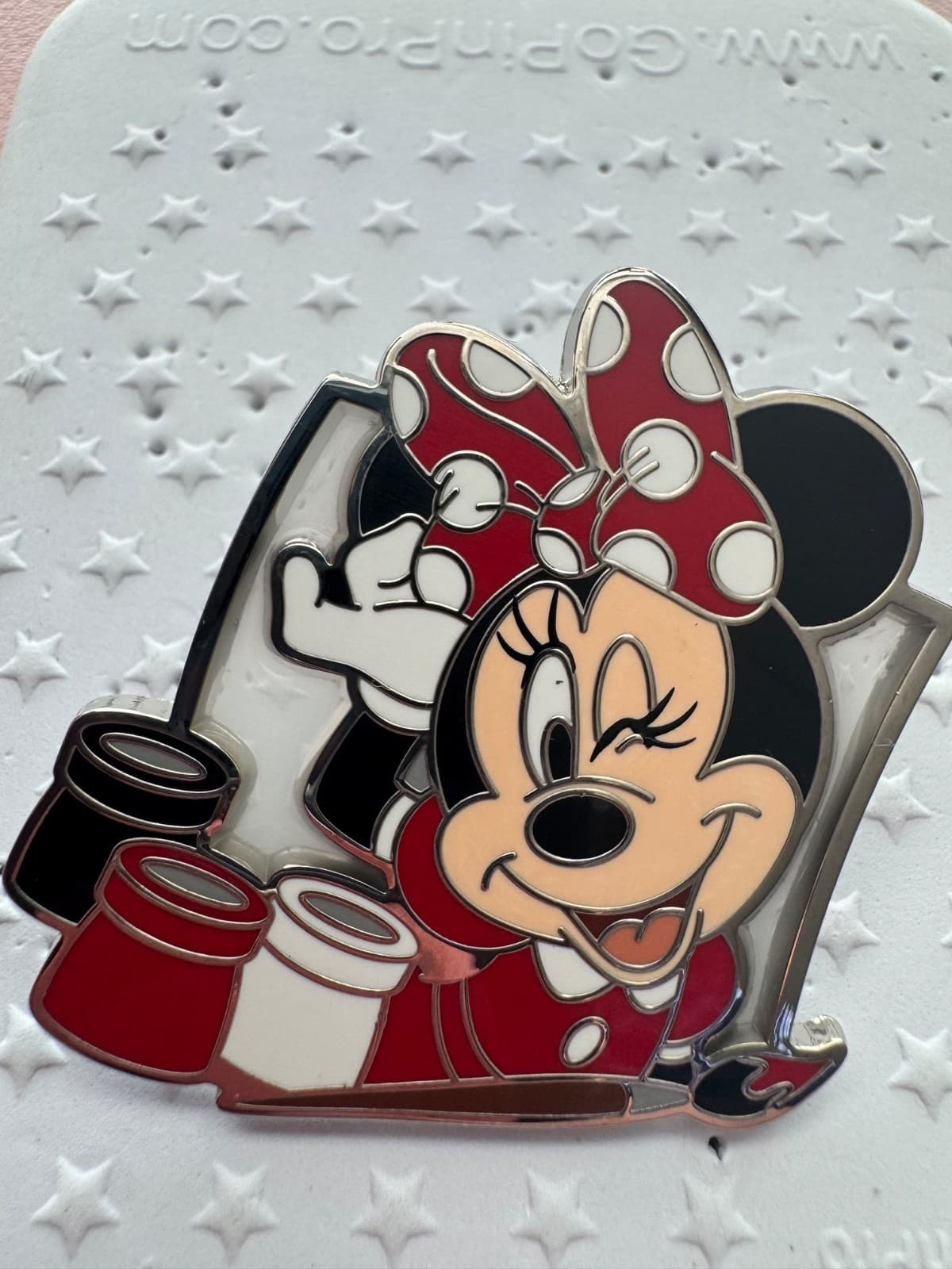 Minnie Mouse — Brush of Magic Series 2 Mystery Pin Set front