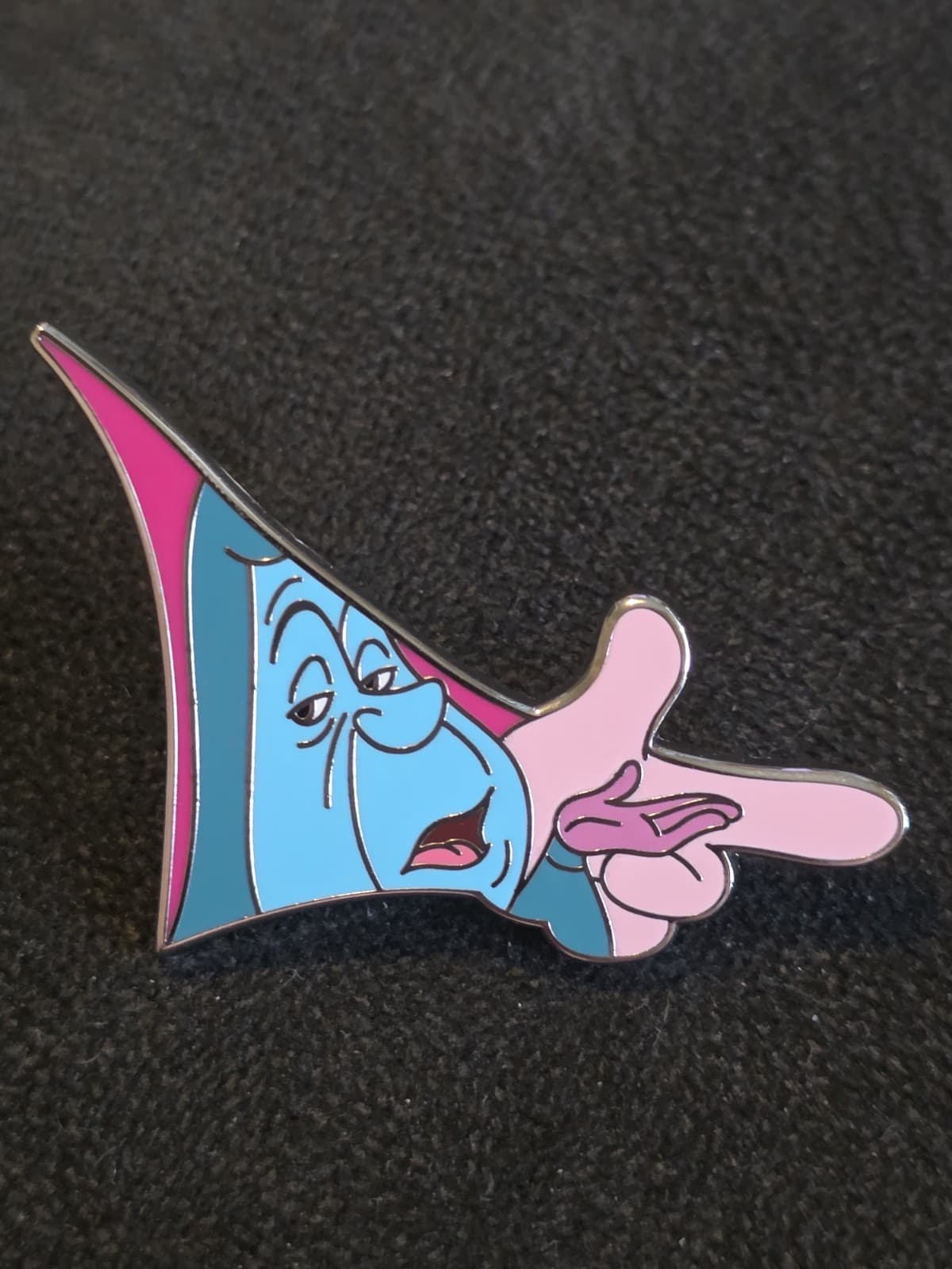 Caterpillar — Alice in Wonderland 75th Anniversary Cheshire Cat Puzzle Mystery Pin Set front