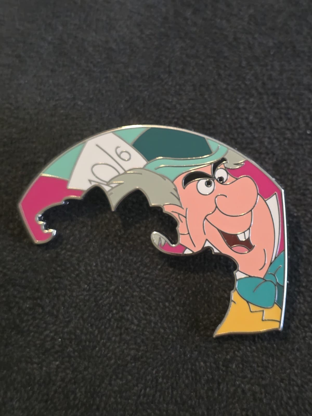 Mad Hatter — Alice in Wonderland 75th Anniversary Cheshire Cat Puzzle Mystery Pin Set front