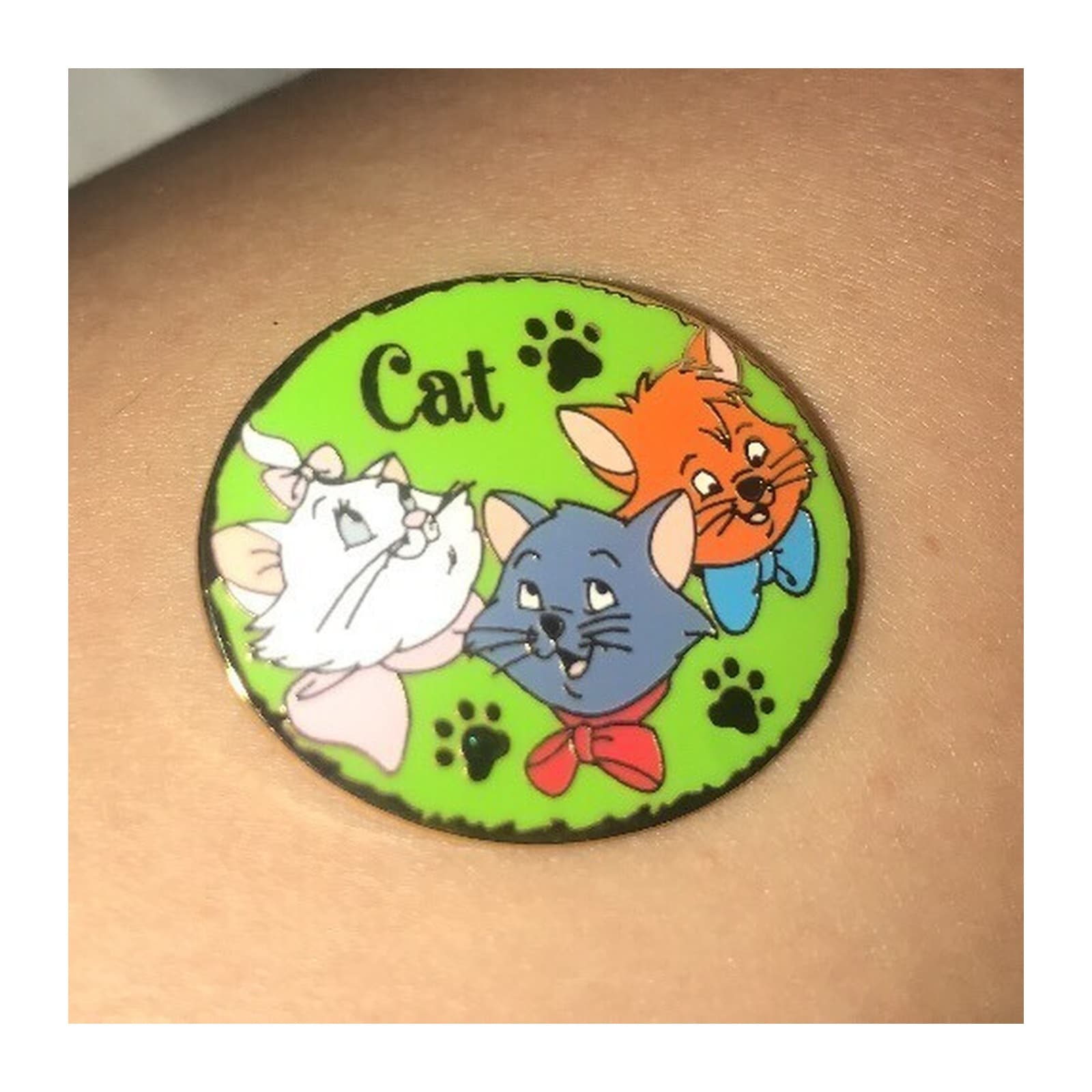 The Aristocats Kittens, a 2002 Walt Disney World Cast Lanyard pin