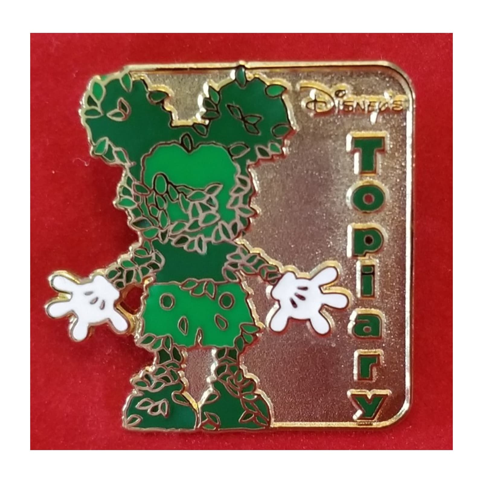 Minnie Mouse Gold Topiary, a 2002 Walt Disney World Cast Lanyard pin
