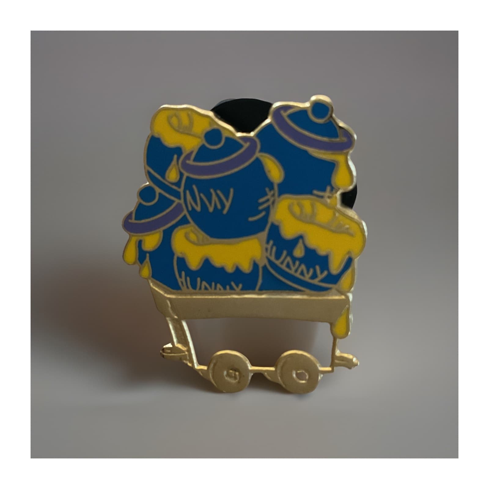 Hunny Pots Train Car, a 2002 Walt Disney World Cast Lanyard pin