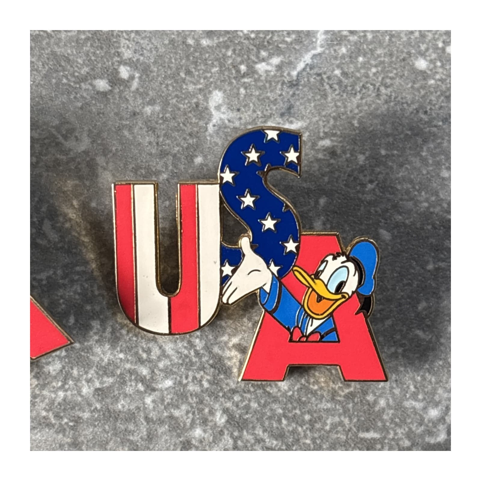 Donald Duck USA, a 2002 Walt Disney World Cast Lanyard pin