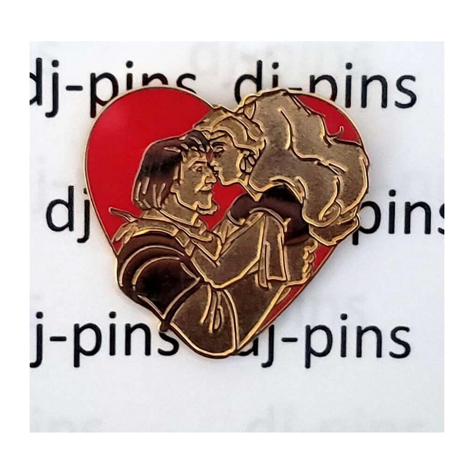 Esmeralda and Phoebus Heart, a 2002 Walt Disney World Cast Lanyard pin