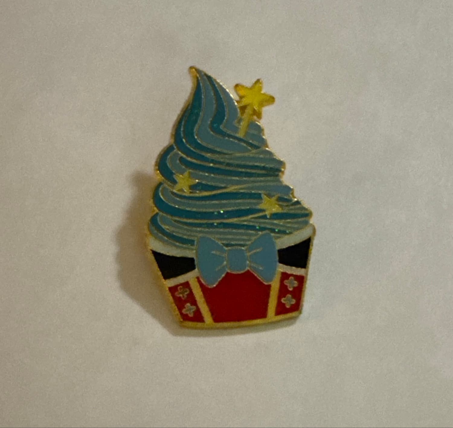 Magic Cupcake with Star Wand Pin