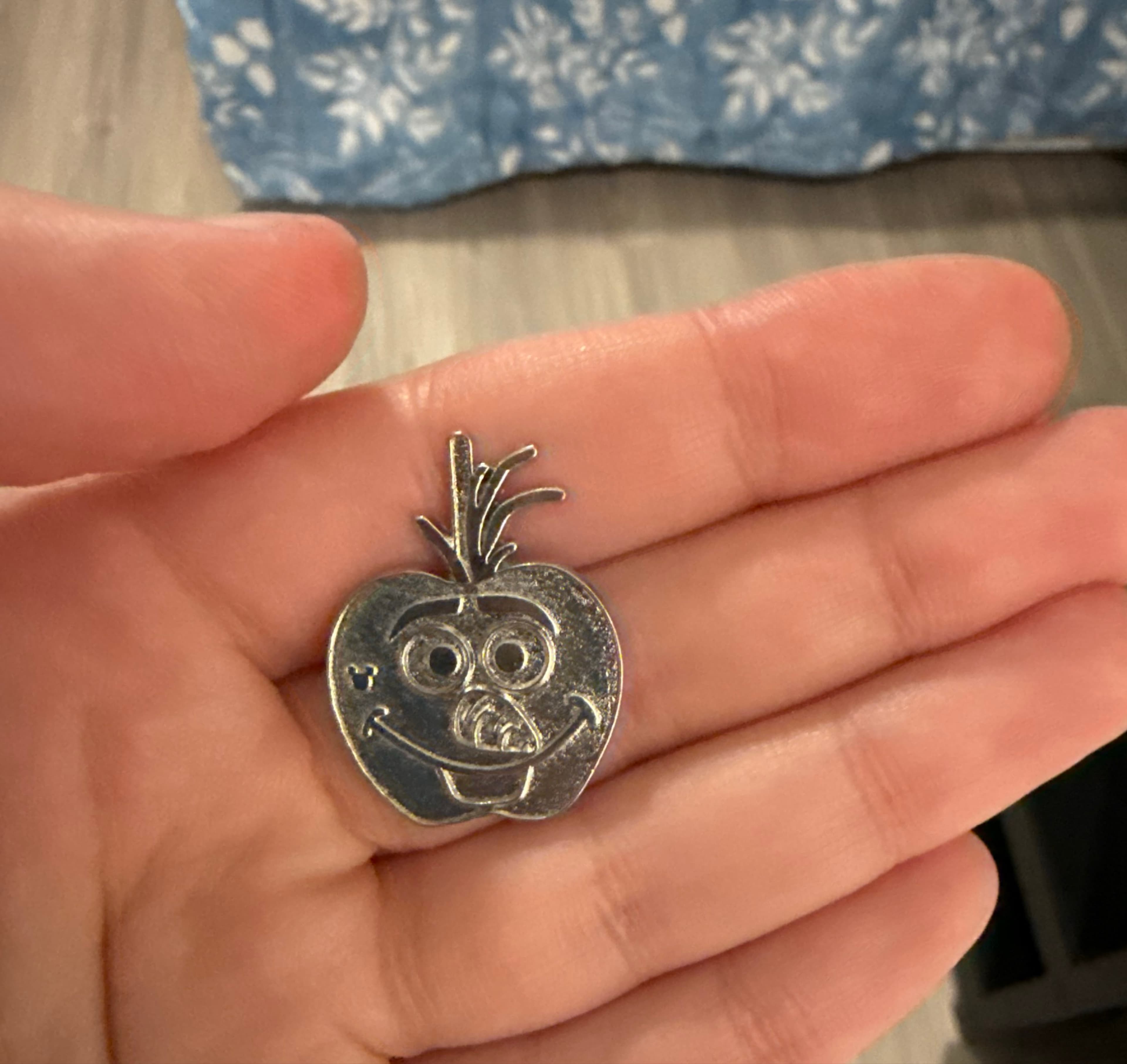 Smiling Apple Hidden Mickey Chaser