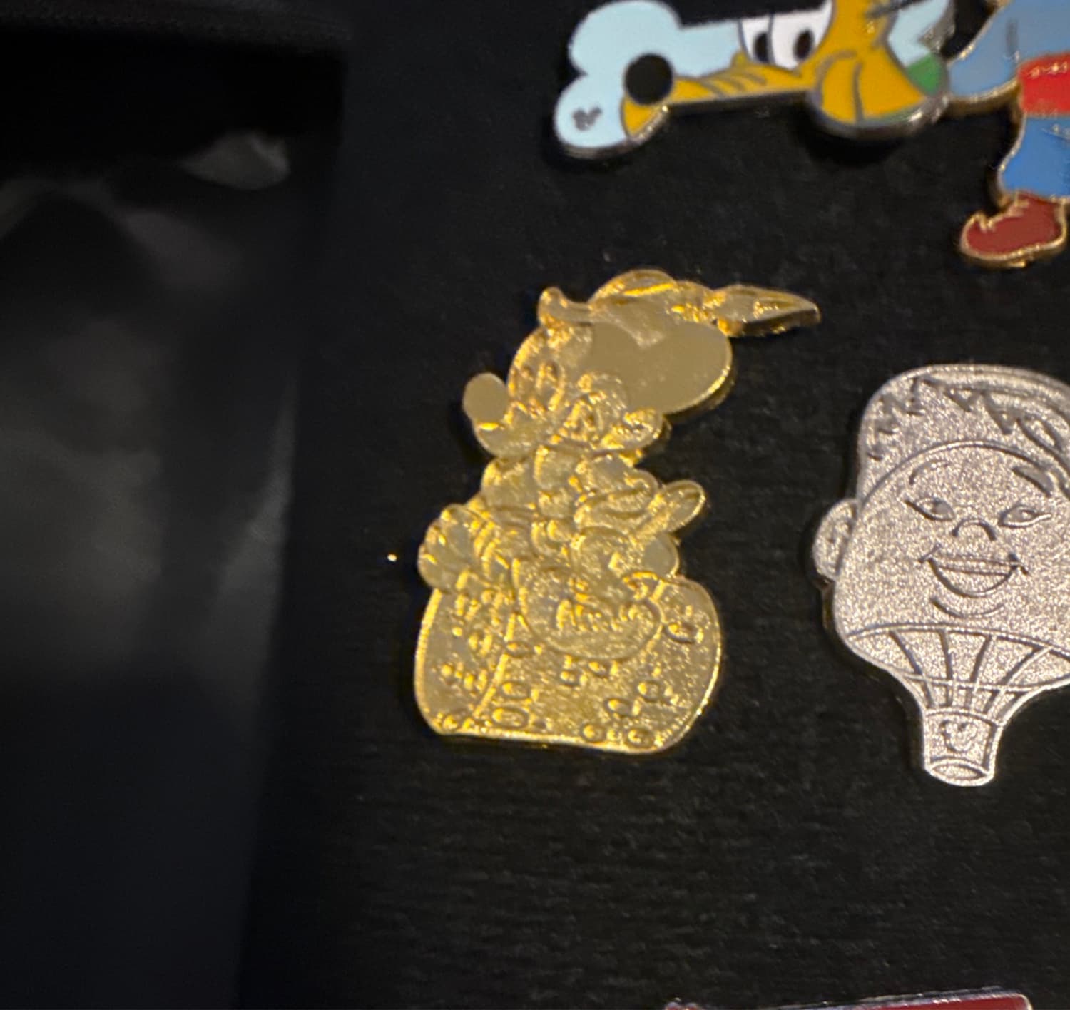 Mickey Mouse Santa Claus Gold Tone Pin