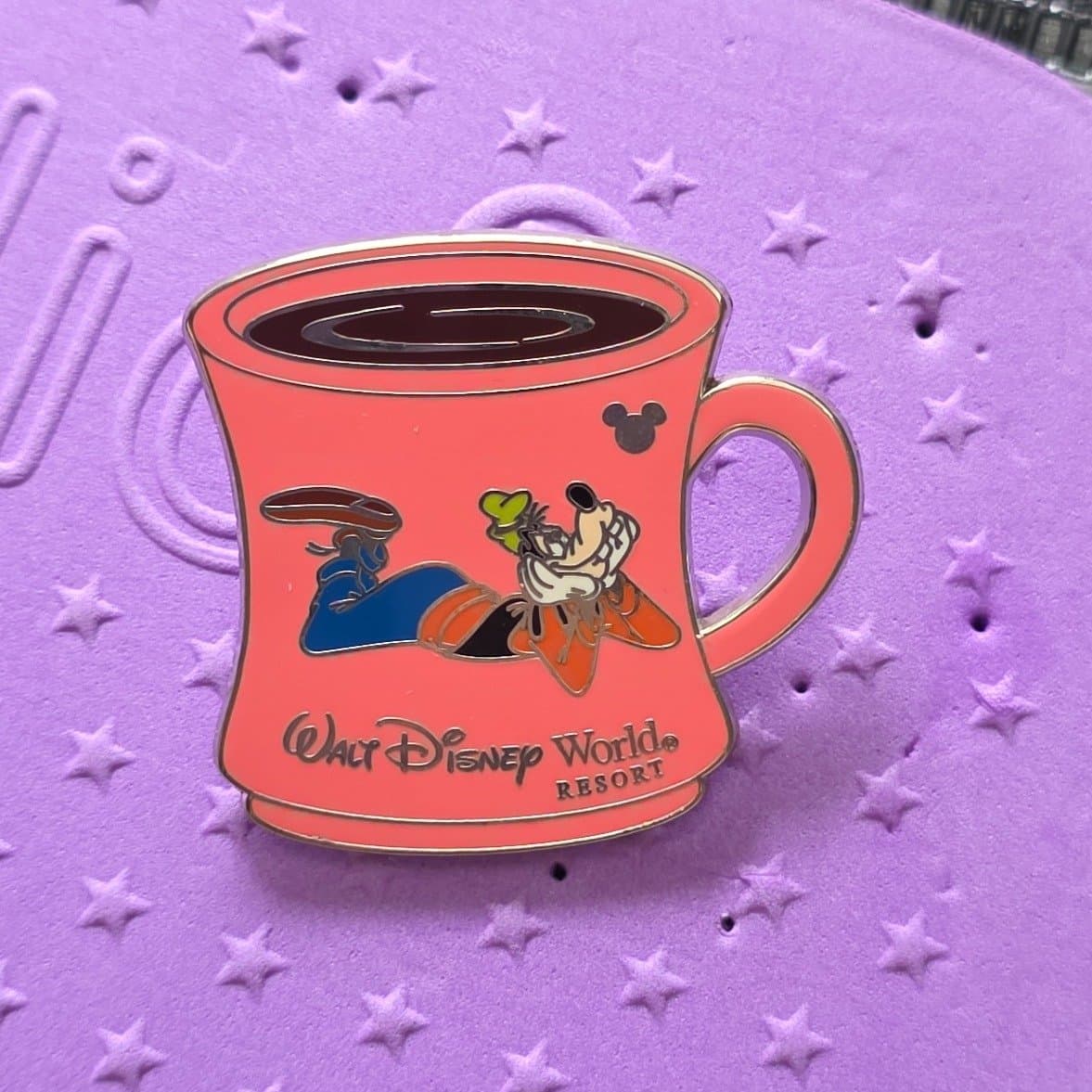 Hidden Mickey Collection 2006 - Goofy on Coffee Mug front