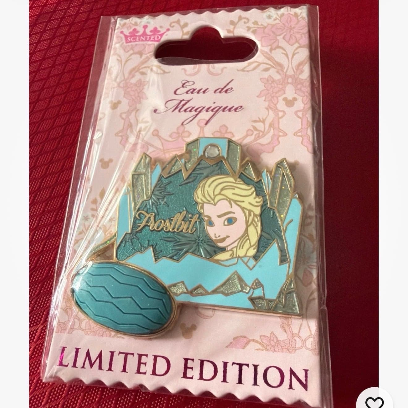 Elsa Eau de Magique Scented Pin
