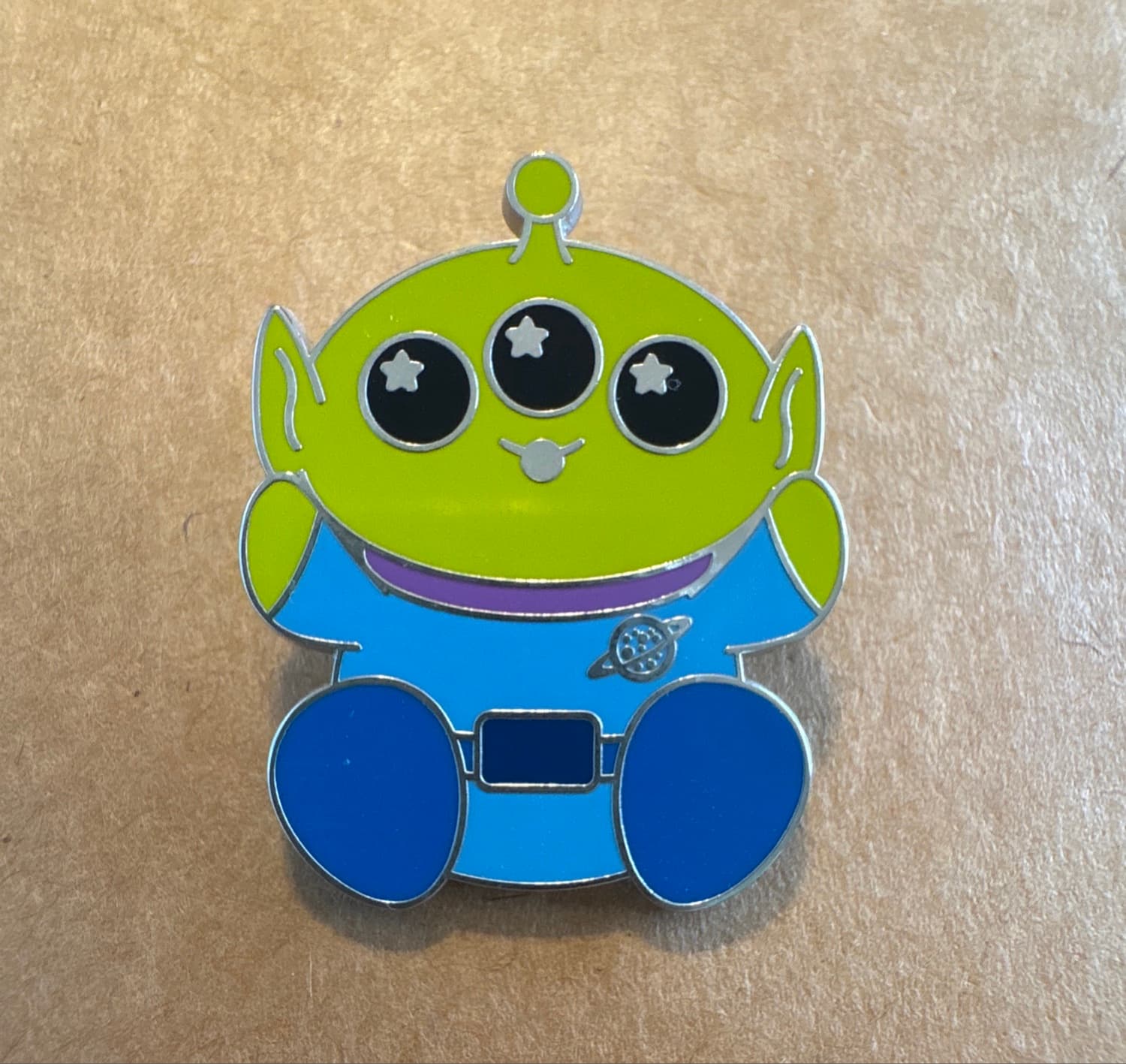 Little Green Men (LGM) Sitting