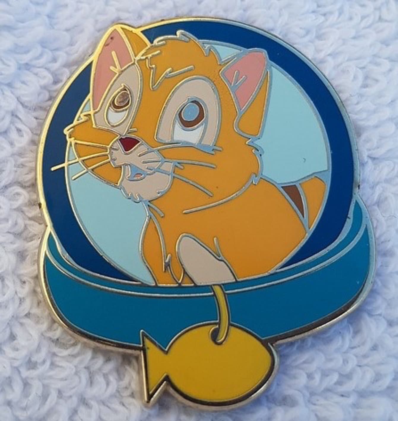 Oliver Cat Collar front