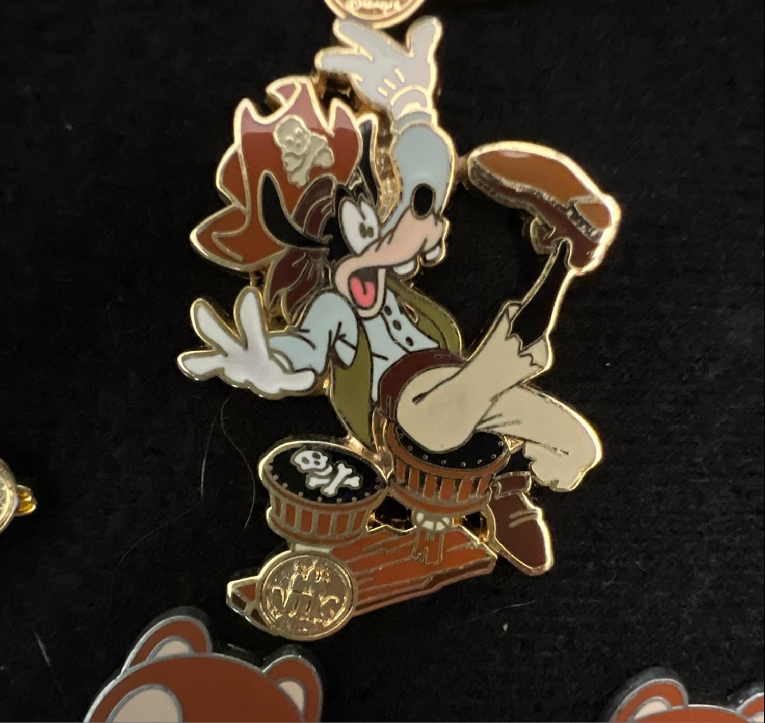 Pirate Goofy Falling
