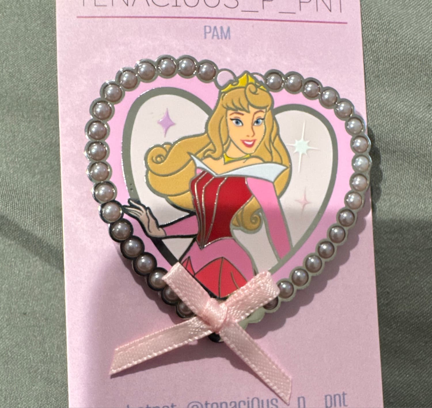 Disney Boxlunch Exclusive Loungefly Princess Heart Portraits Aurora Mystery Pin front