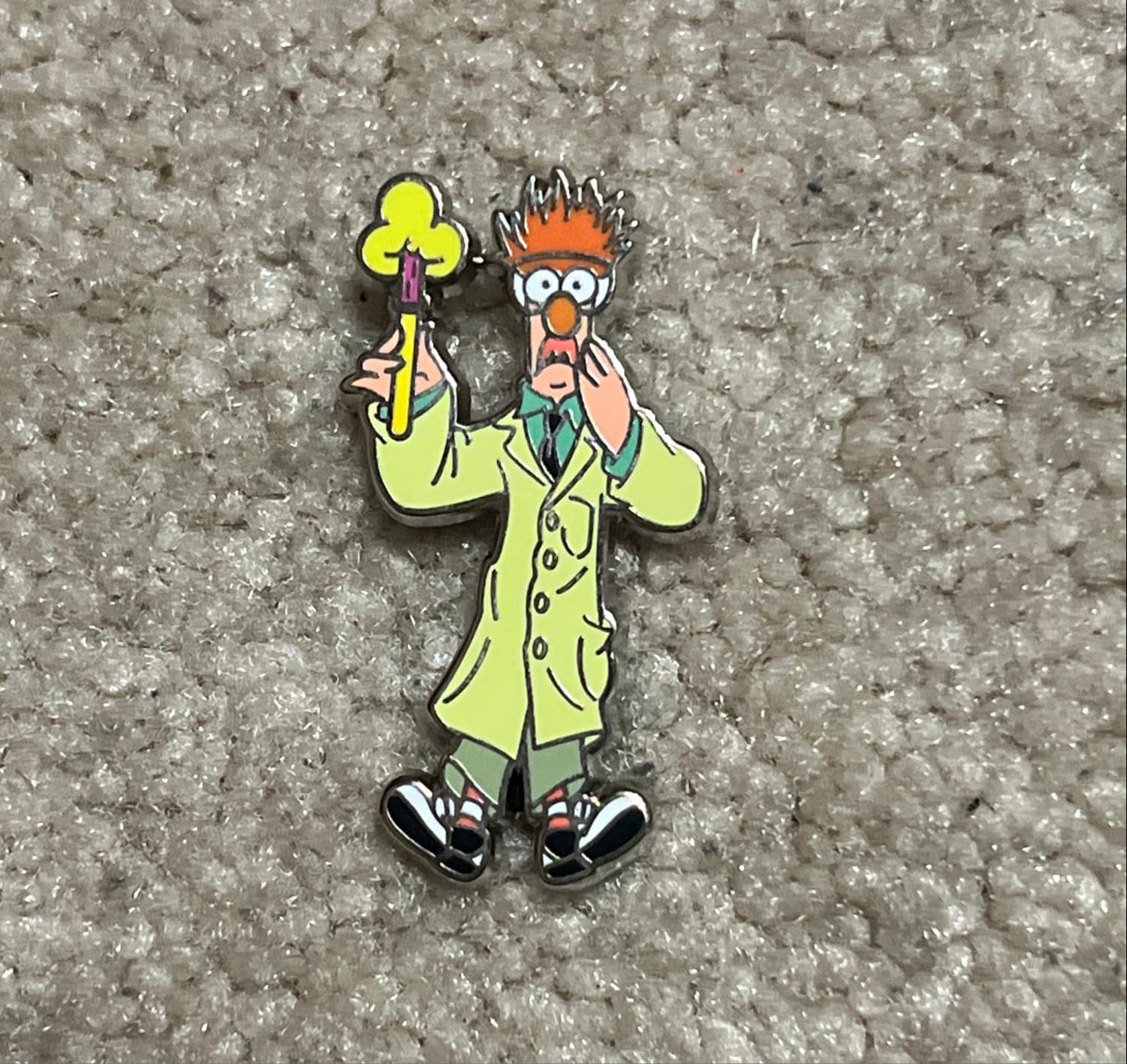 Beaker holding exploding vial front