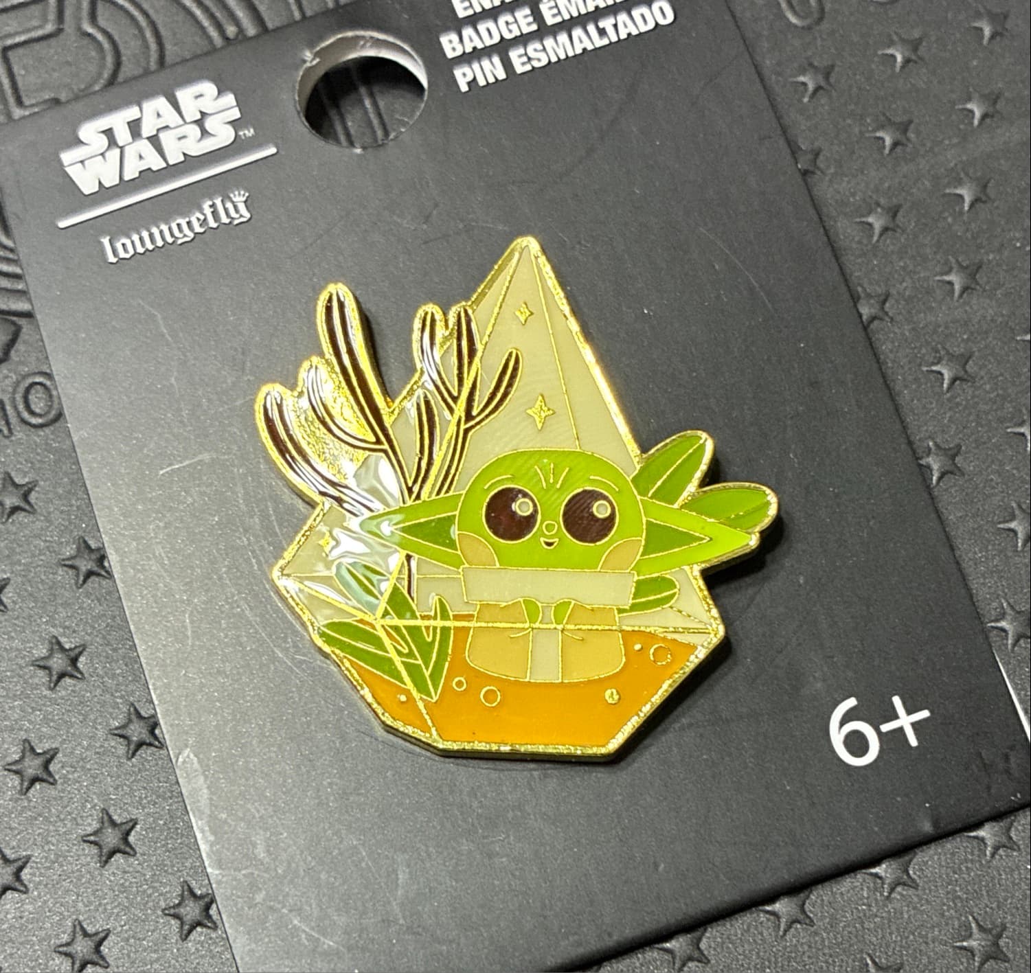 Loungefly Star Wars: The Mandalorian Grogu Terrarium Pin