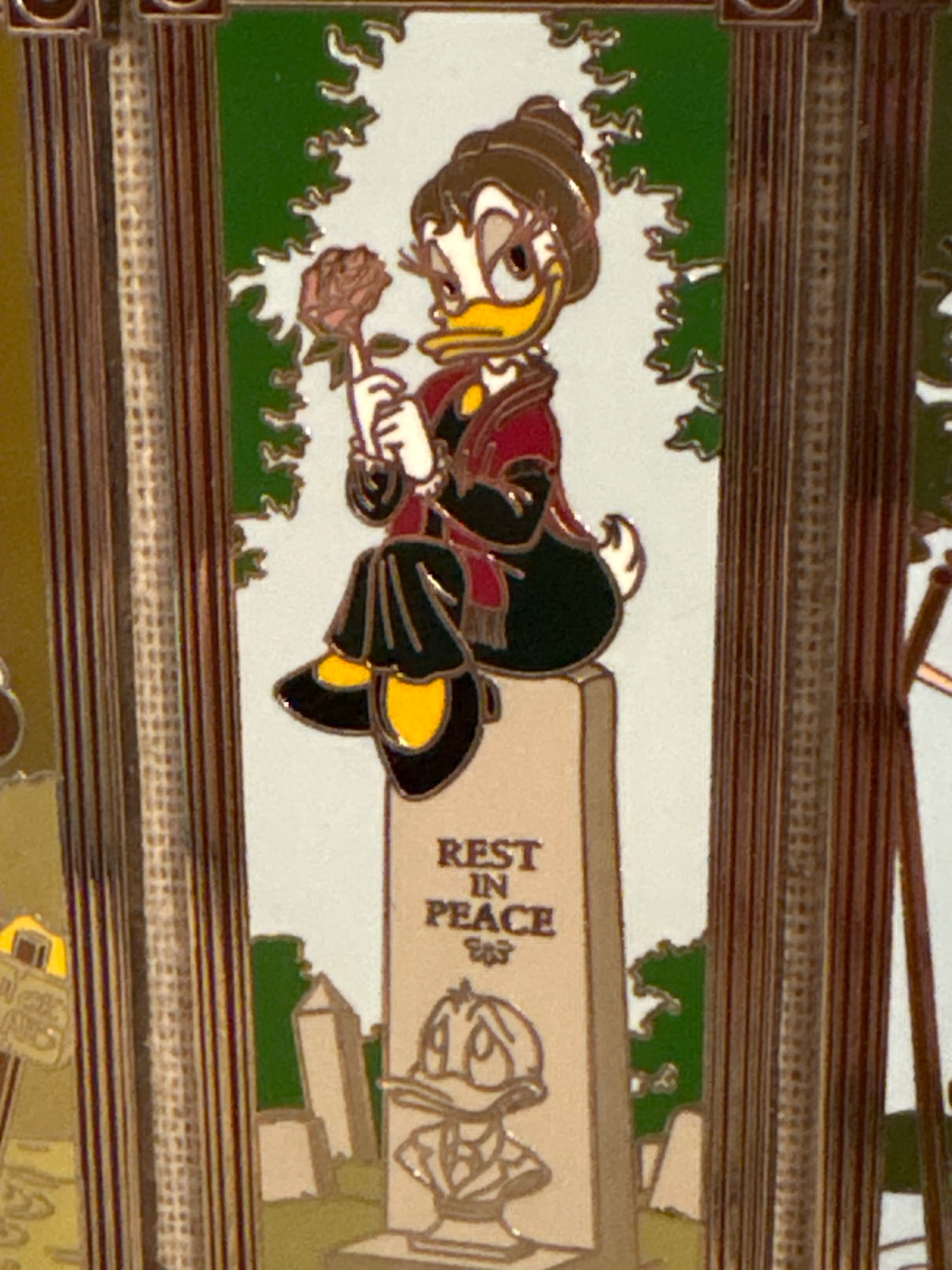 Characters in Stretching Portraits - Daisy on Tombstone - Haunted Mansion