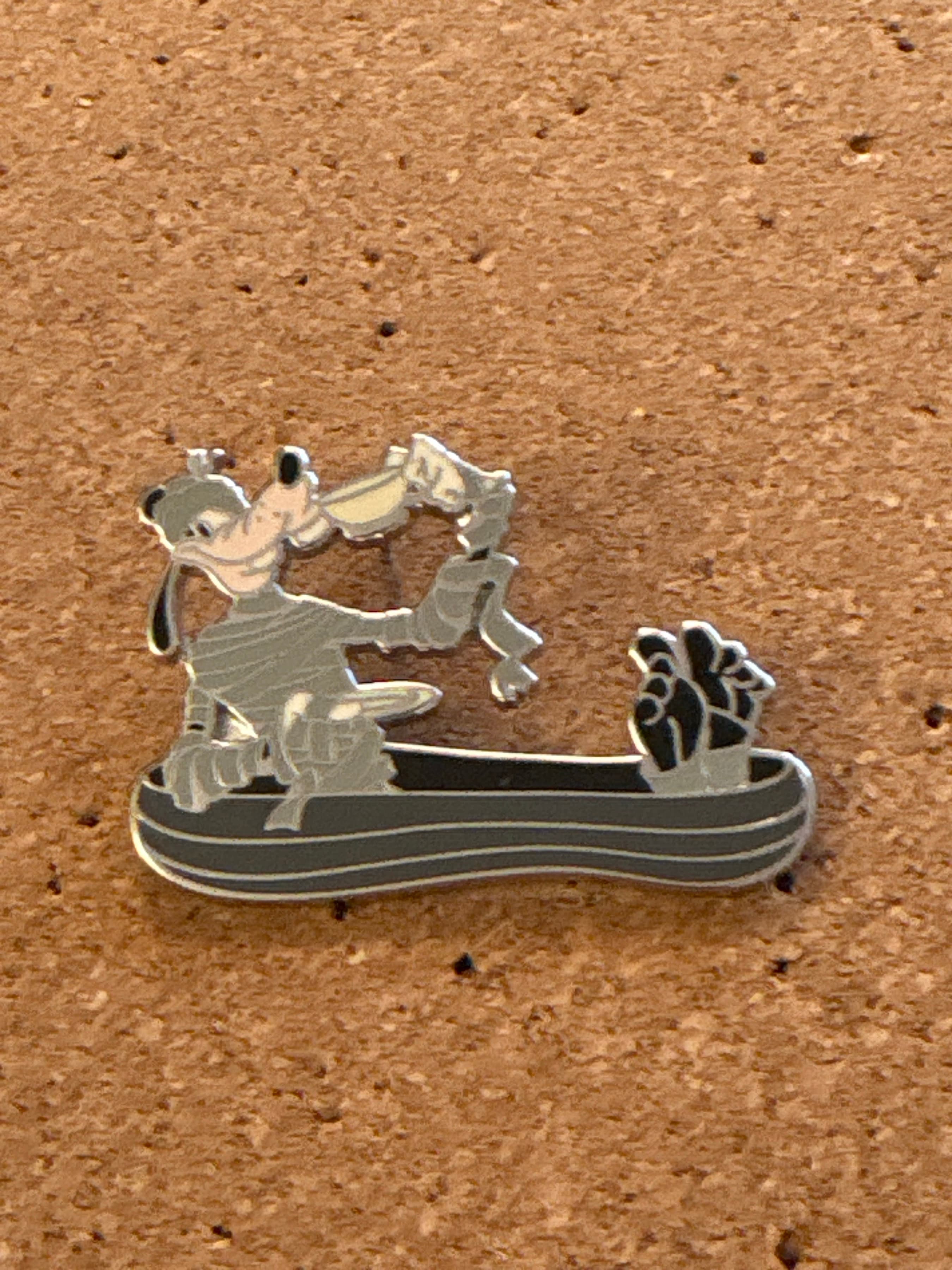 Coffin Characters Mystery Collection - Goofy as the Mummy - The Haunted Mansion