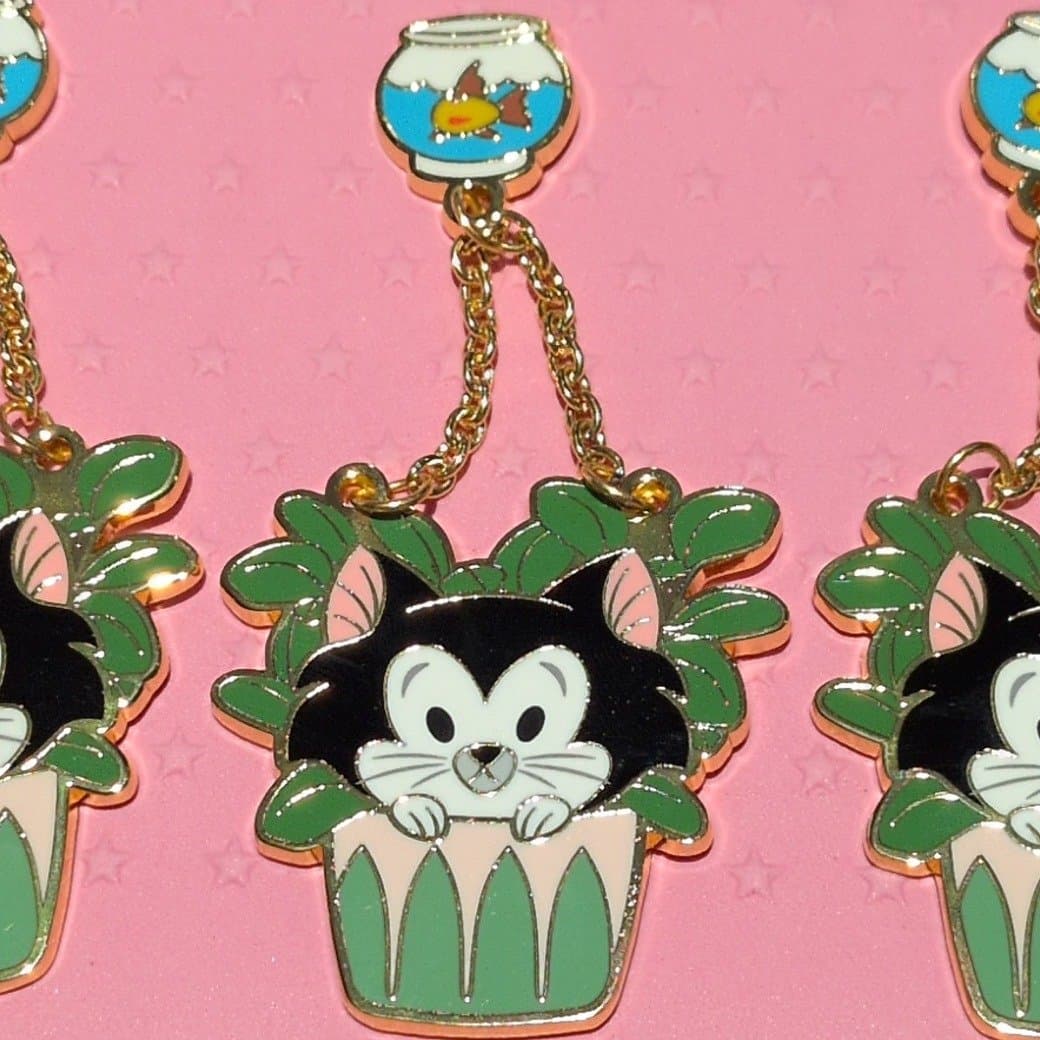 Loungefly Disney Cats Plants Blind Box Pin Set - Figaro