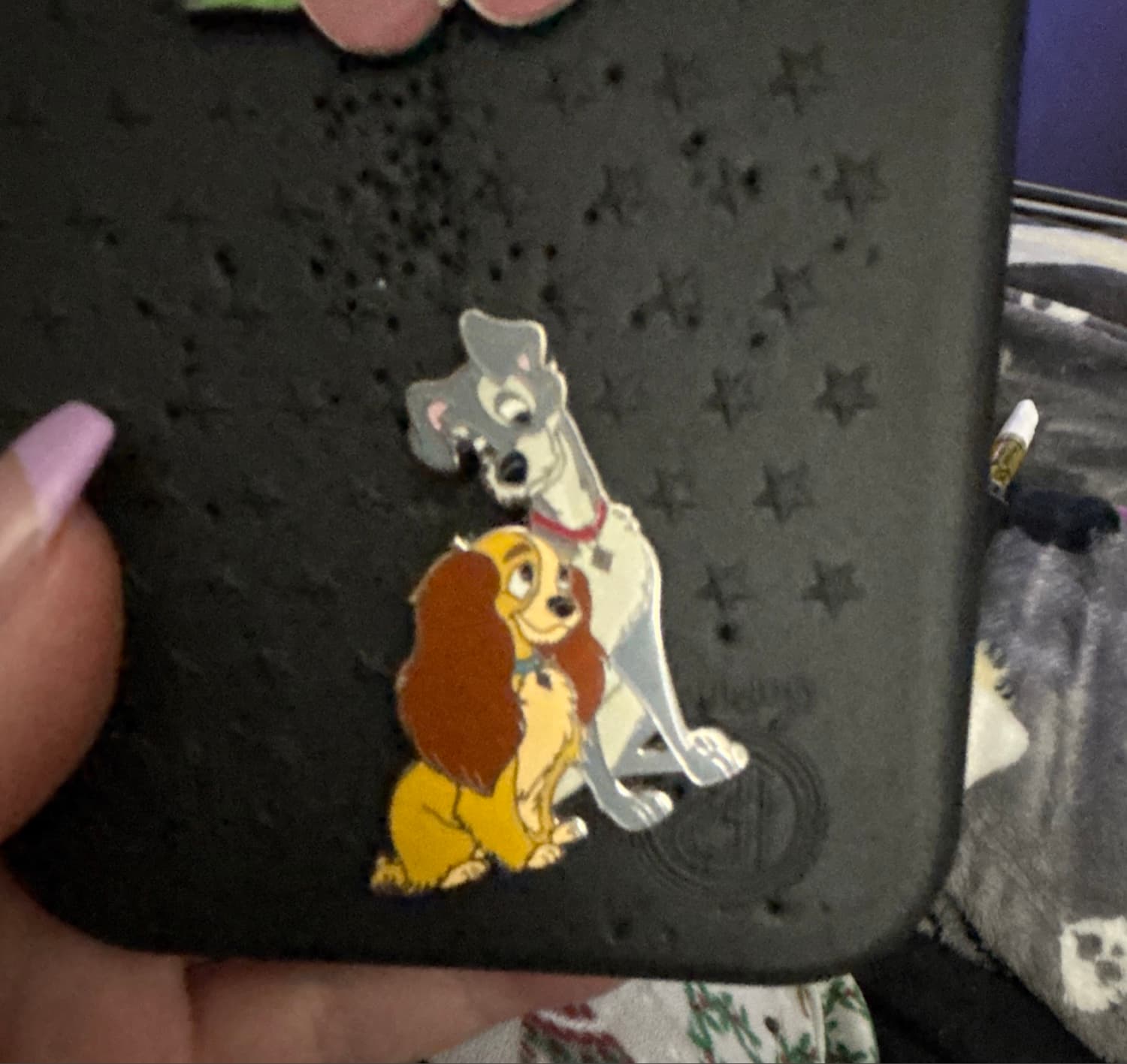Lady and the Tramp Cuddling Pin