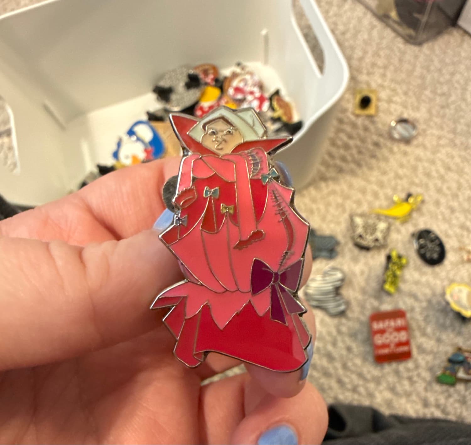 4-Pc. Sleeping Beauty & Fairy Godmothers Pin Set - Flora Pin