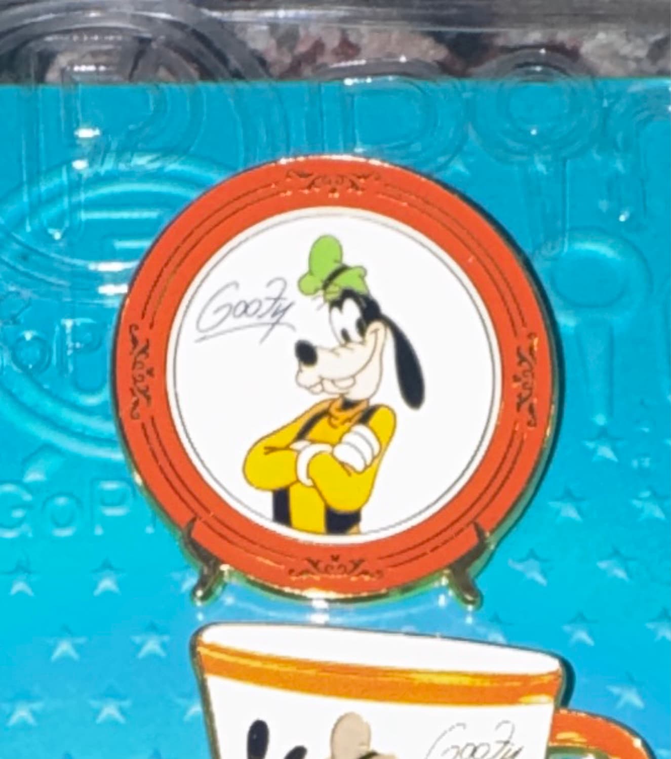 Goofy Plate Pin front