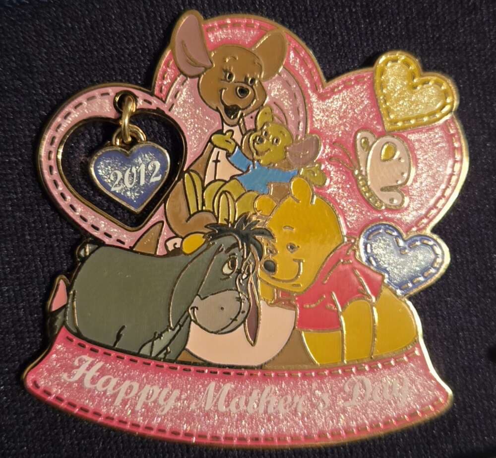 Happy Mother's Day 2012 Winnie the Pooh & Friends Dangle LE