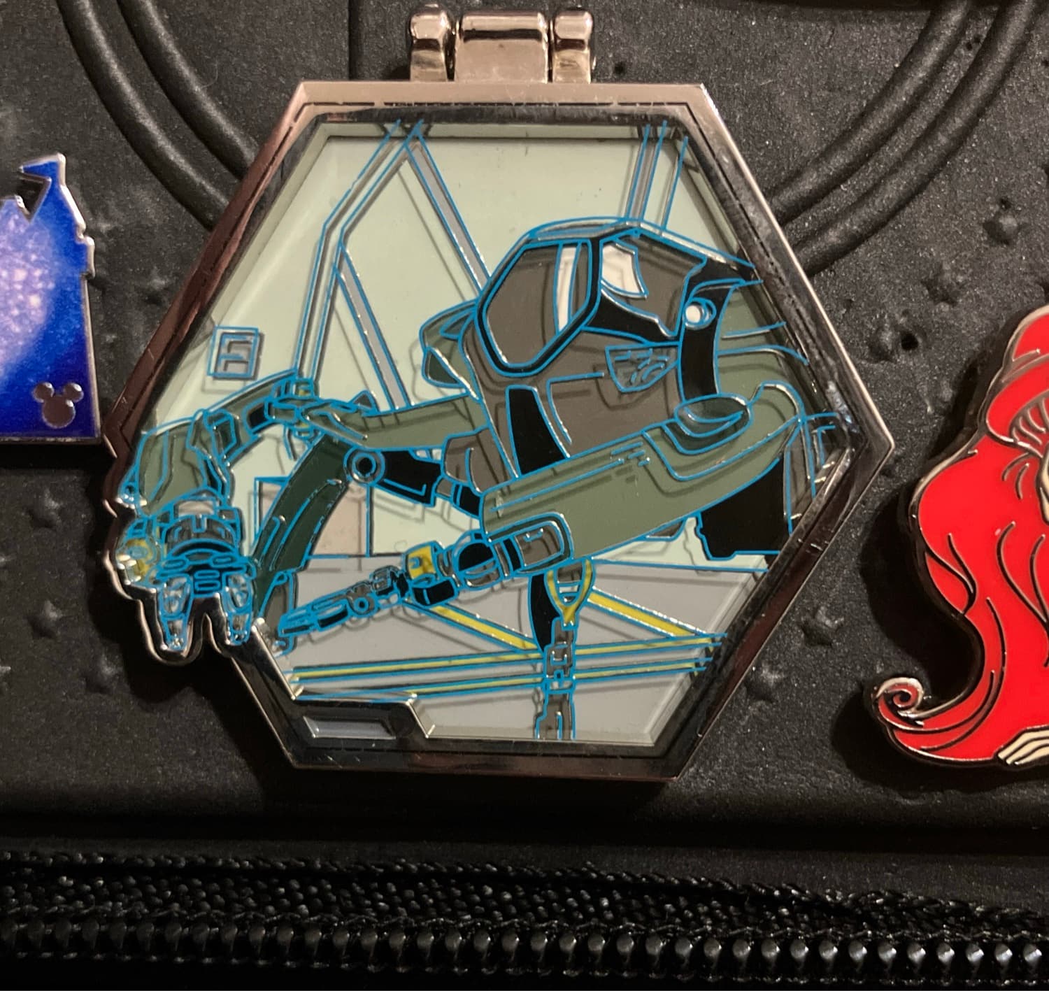 Avatar Limited Release Hinged Pin