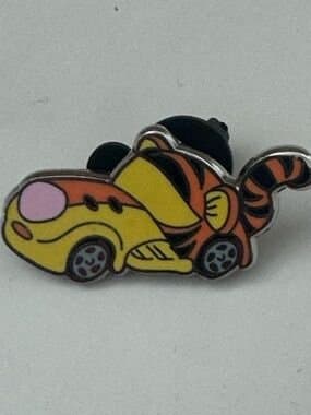 tigger- Disney Racers Car Mystery Collection. front