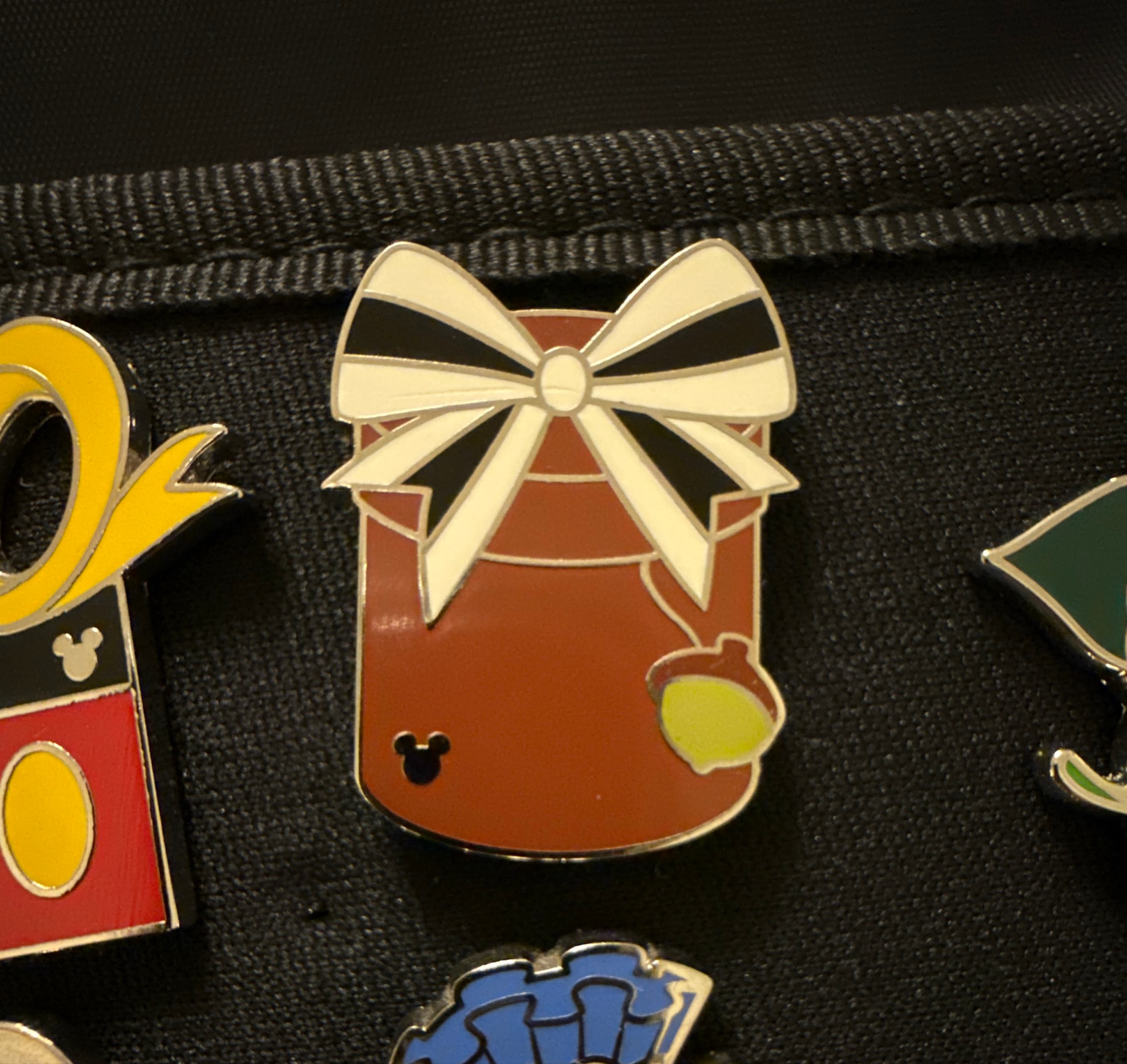 Chip and Dale Character Present — DLR front