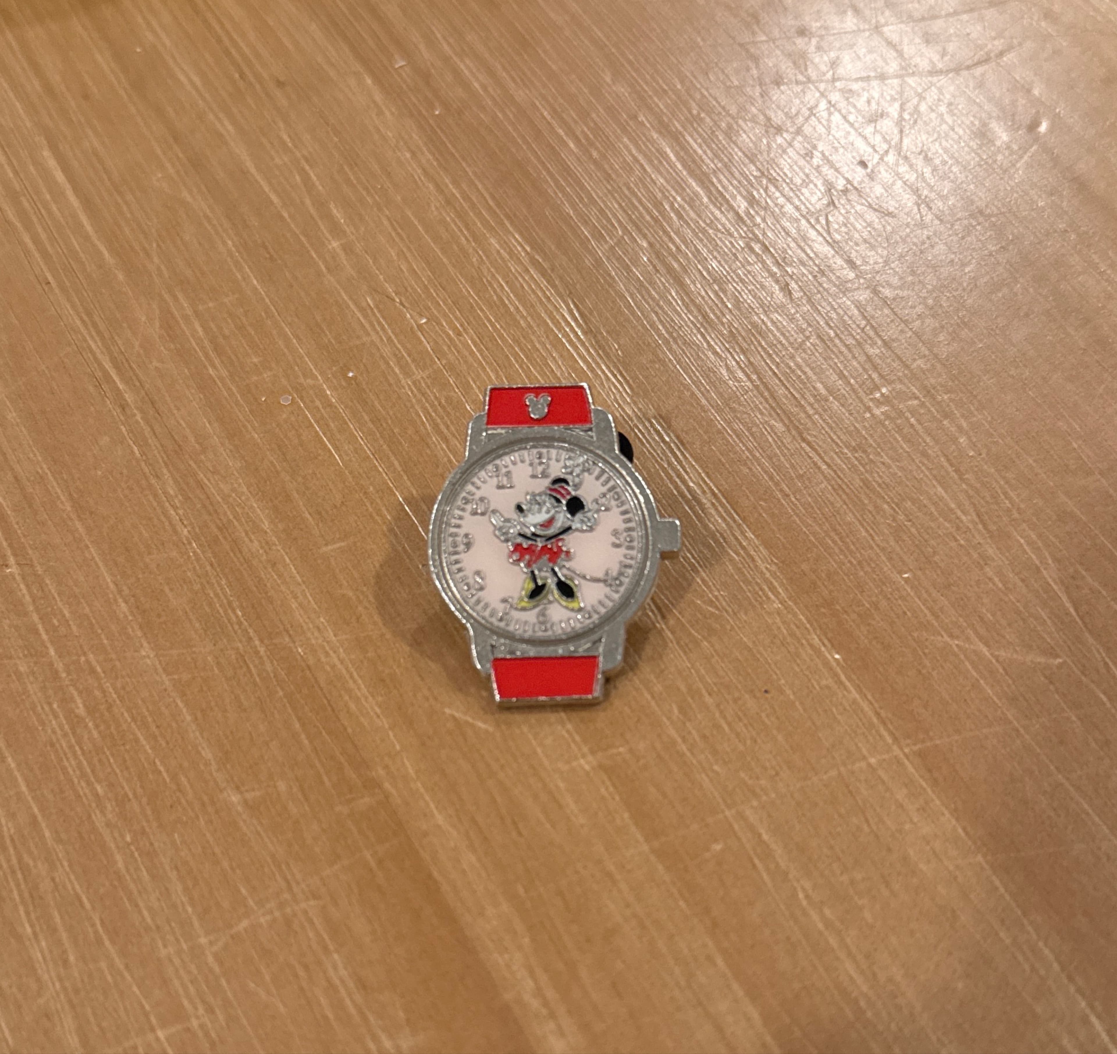 Minnie Mouse - Disney Watches - Hidden Mickey 2019 - Wave B front