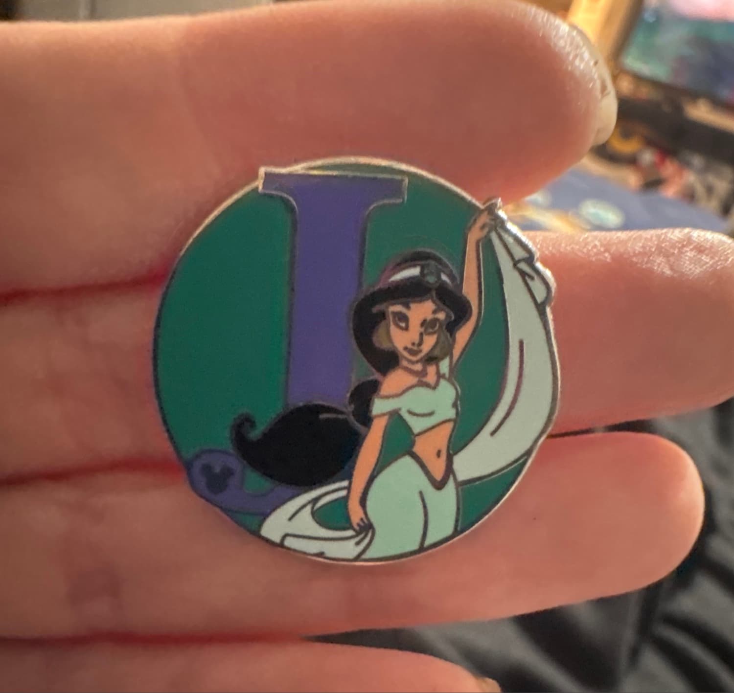 Disney WDW Hidden Mickey Series III - Alphabet - Jasmine (J)
