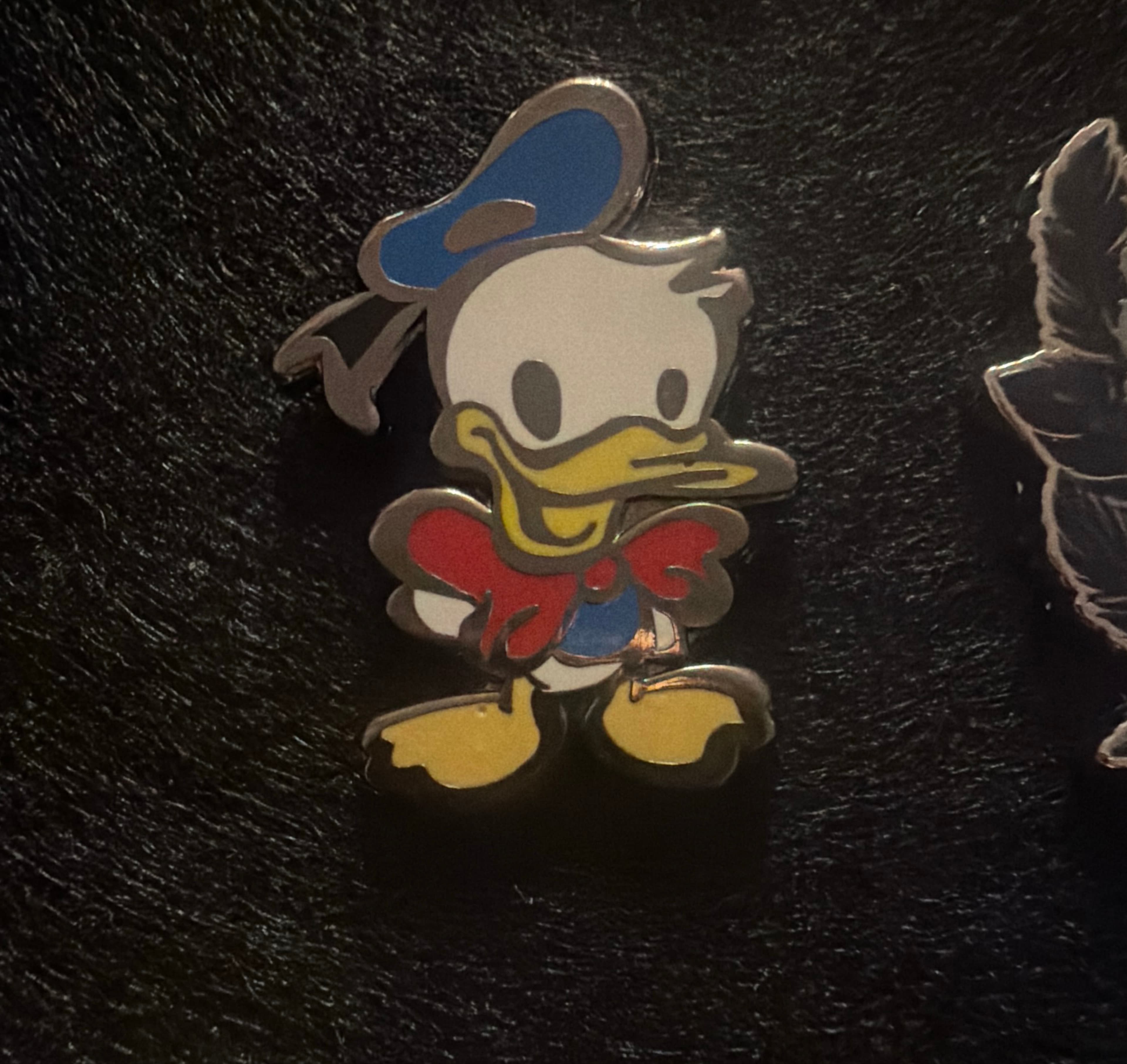Donald Duck - Red Bow Tie